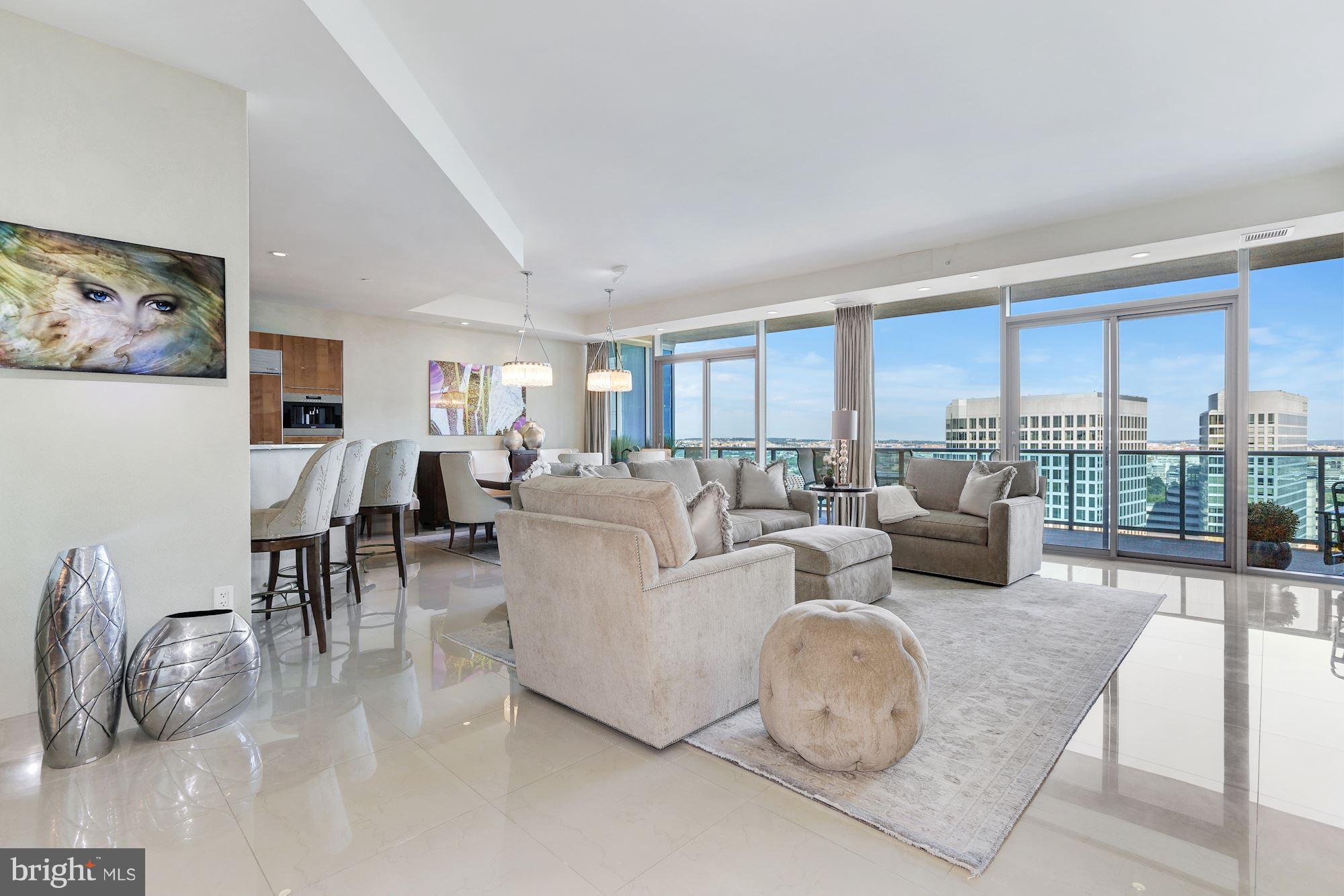 TURNBERRY TOWER - Residential