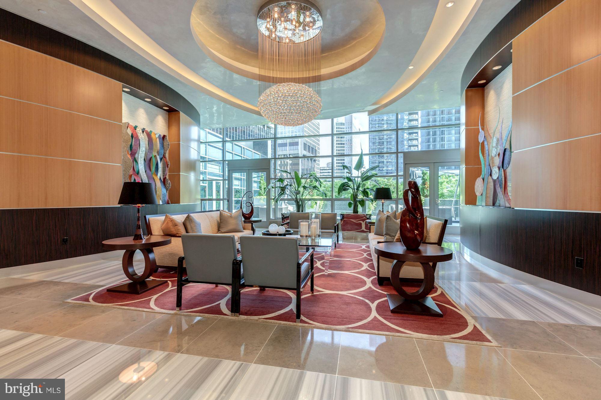 TURNBERRY TOWER - Residential