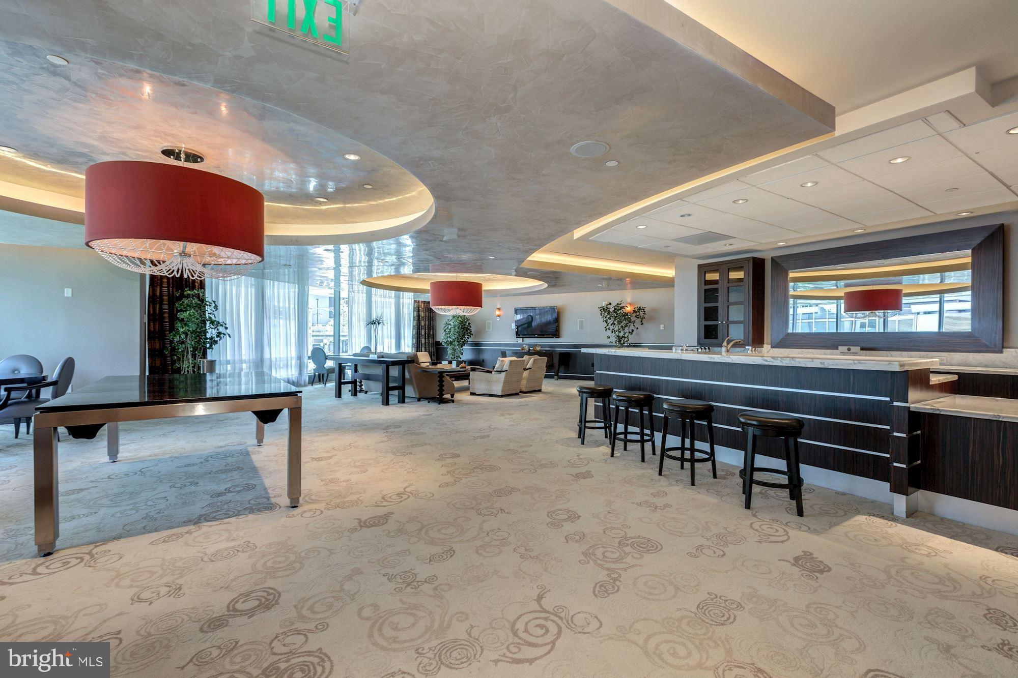 TURNBERRY TOWER - Residential