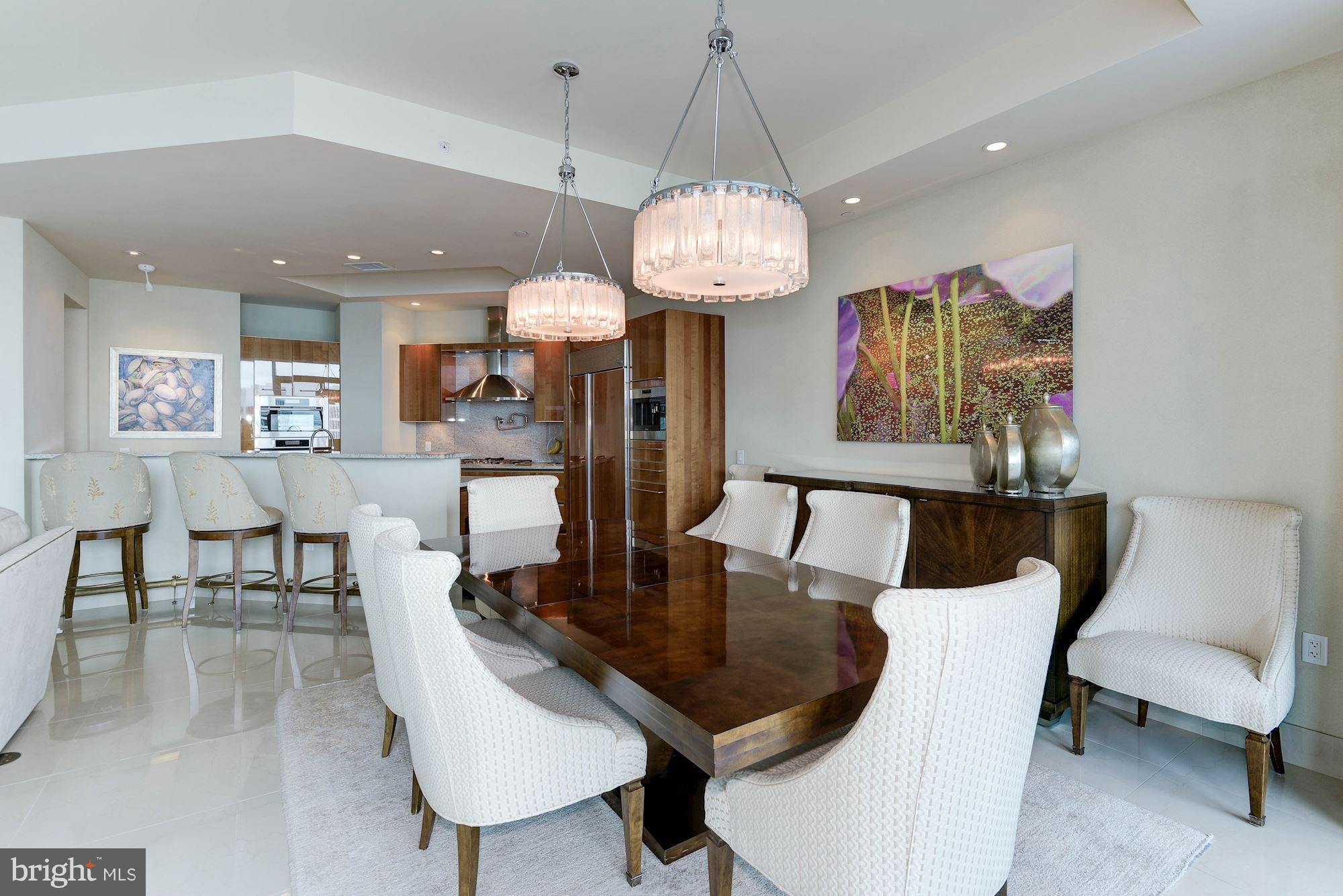 TURNBERRY TOWER - Residential