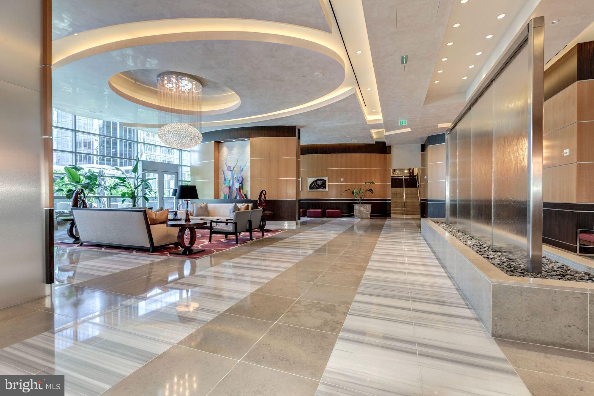 TURNBERRY TOWER - Residential