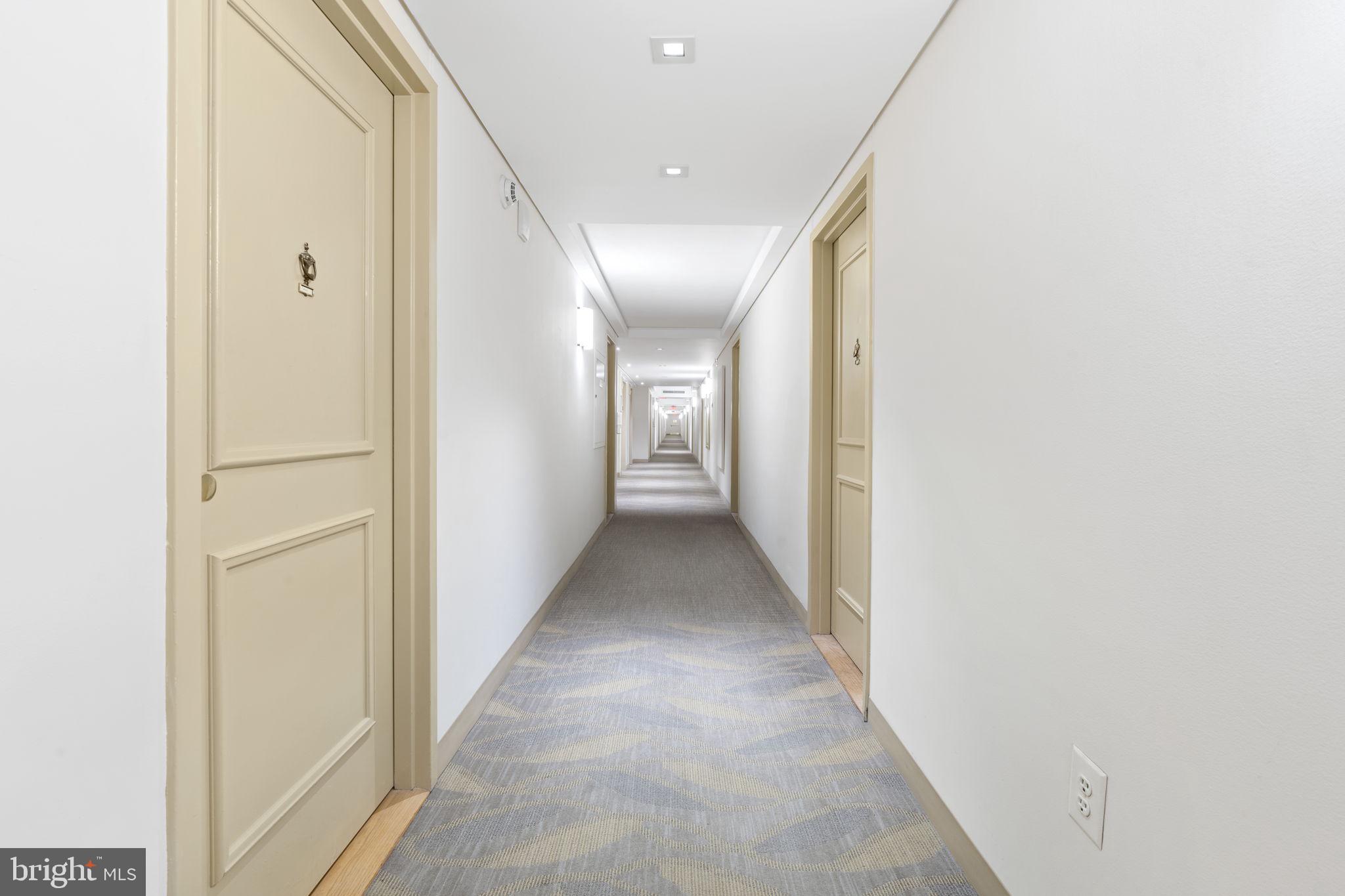 LOGAN SQUARE - Residential