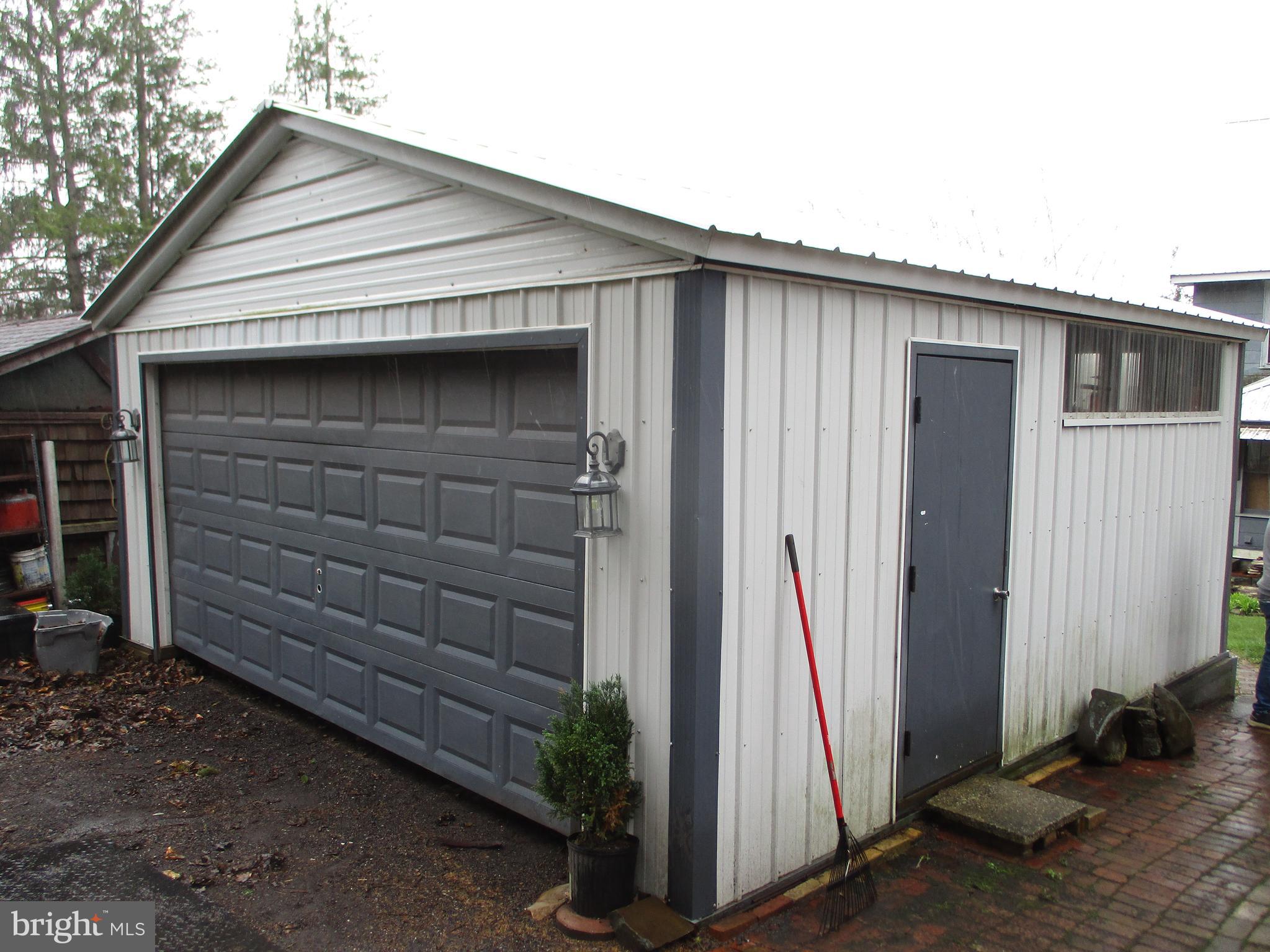 OAKLAND - Residential