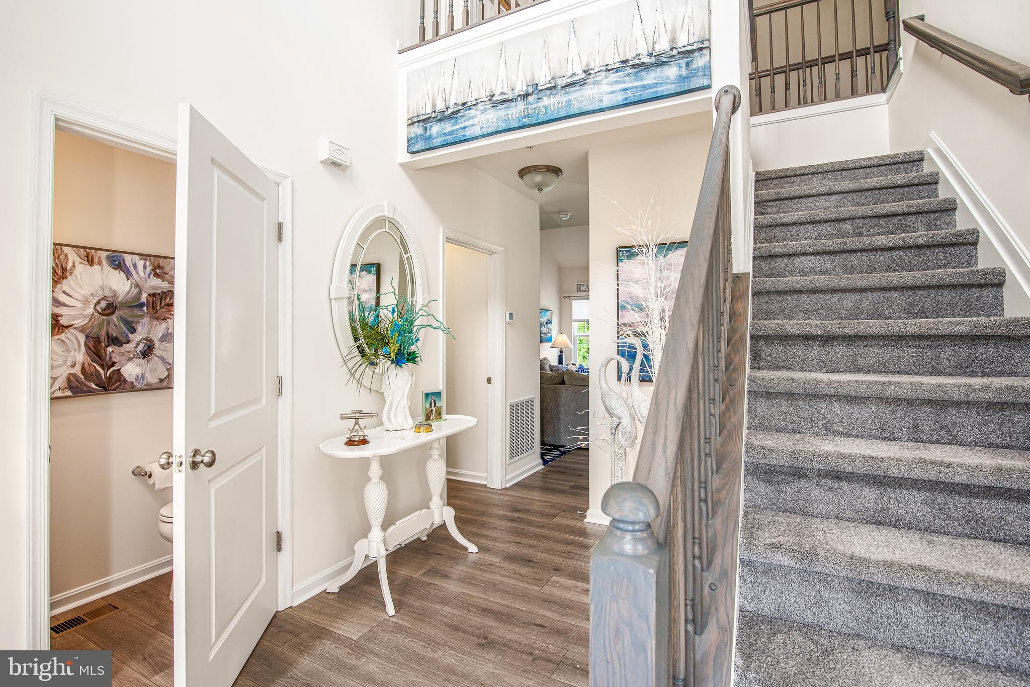 LONGBOAT ESTATES - Residential