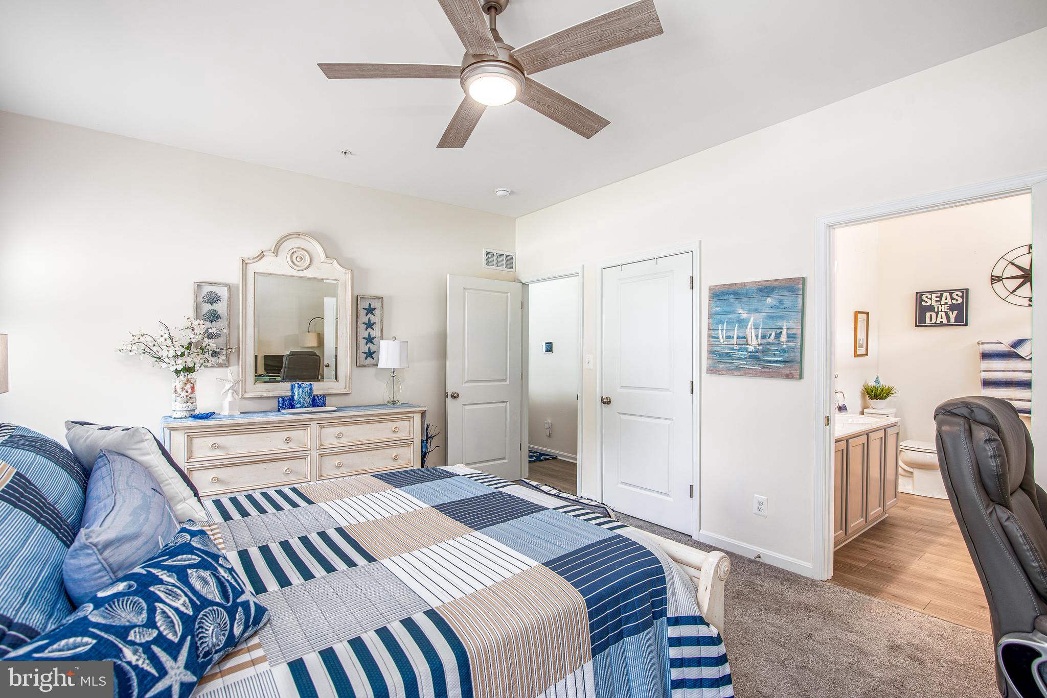 LONGBOAT ESTATES - Residential