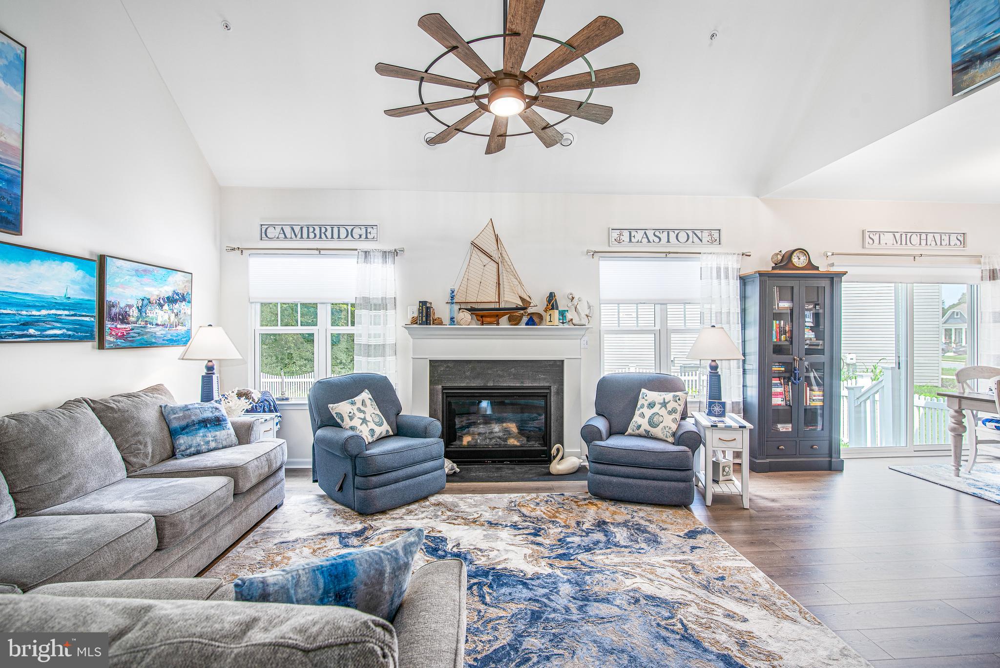 LONGBOAT ESTATES - Residential