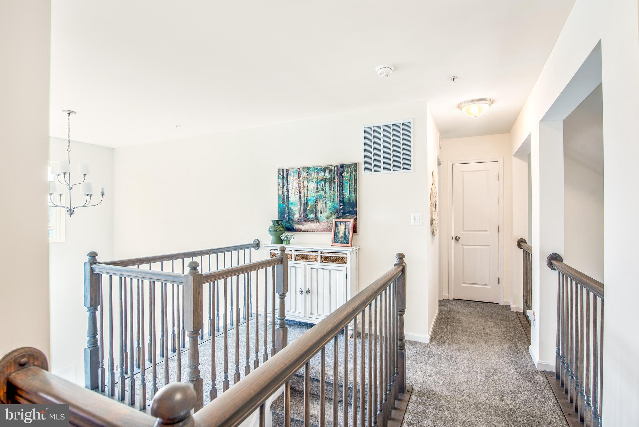 LONGBOAT ESTATES - Residential