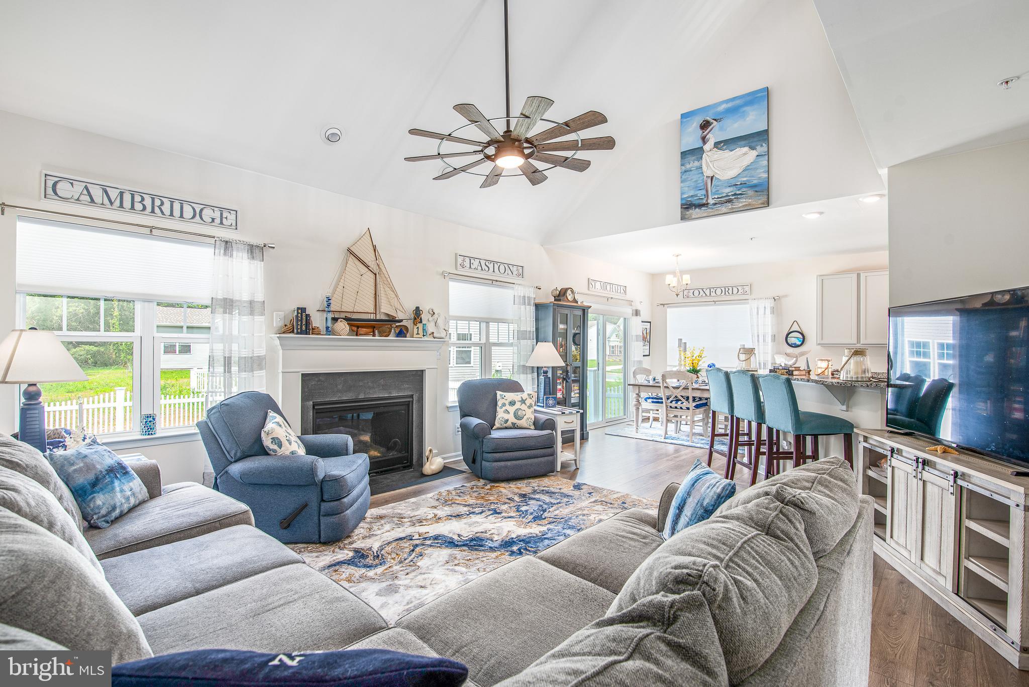 LONGBOAT ESTATES - Residential