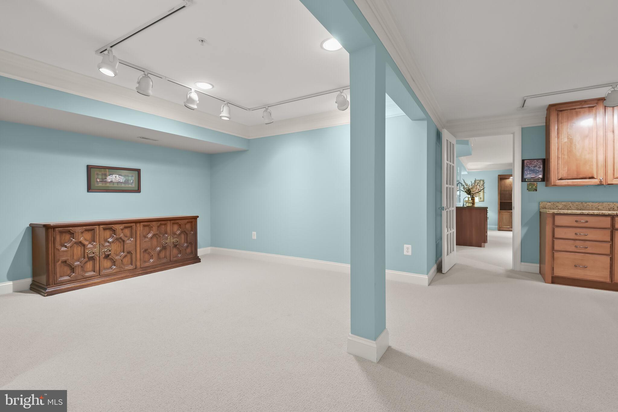 ELLICOTT HILLS - Residential