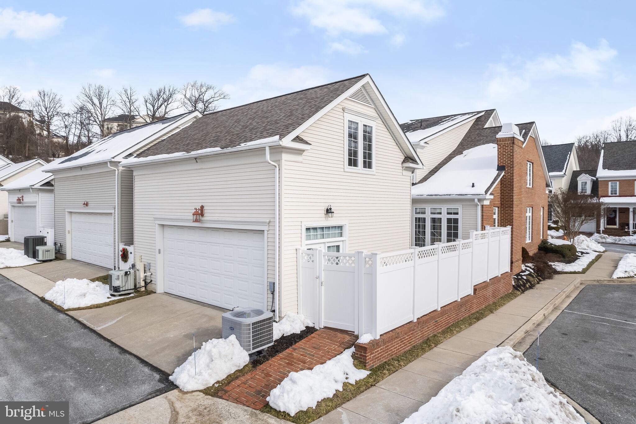 ELLICOTT HILLS - Residential