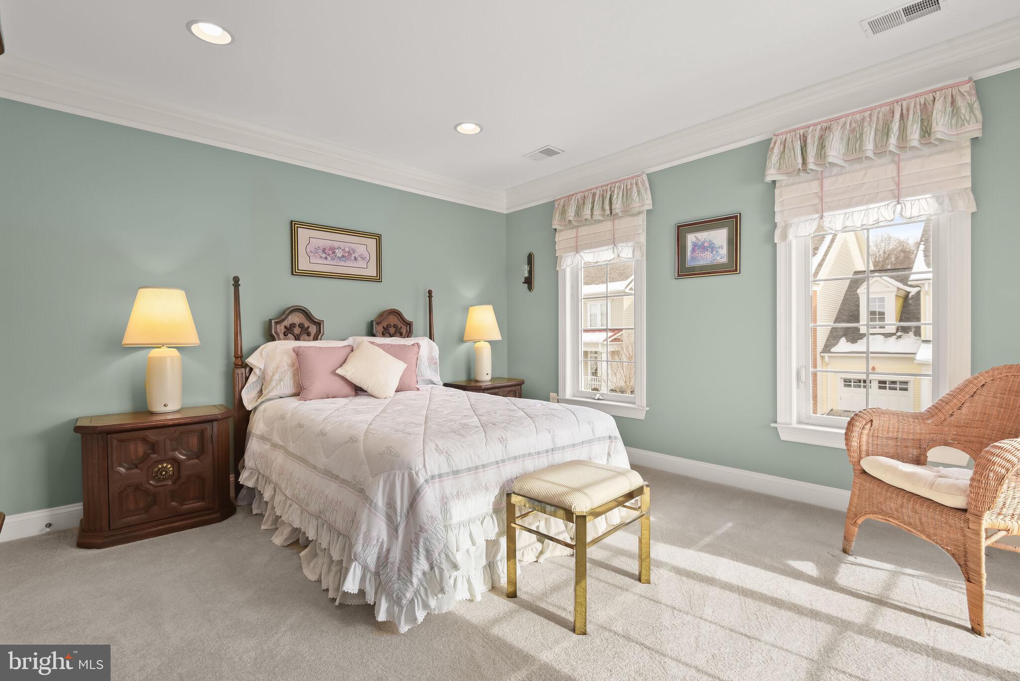 ELLICOTT HILLS - Residential