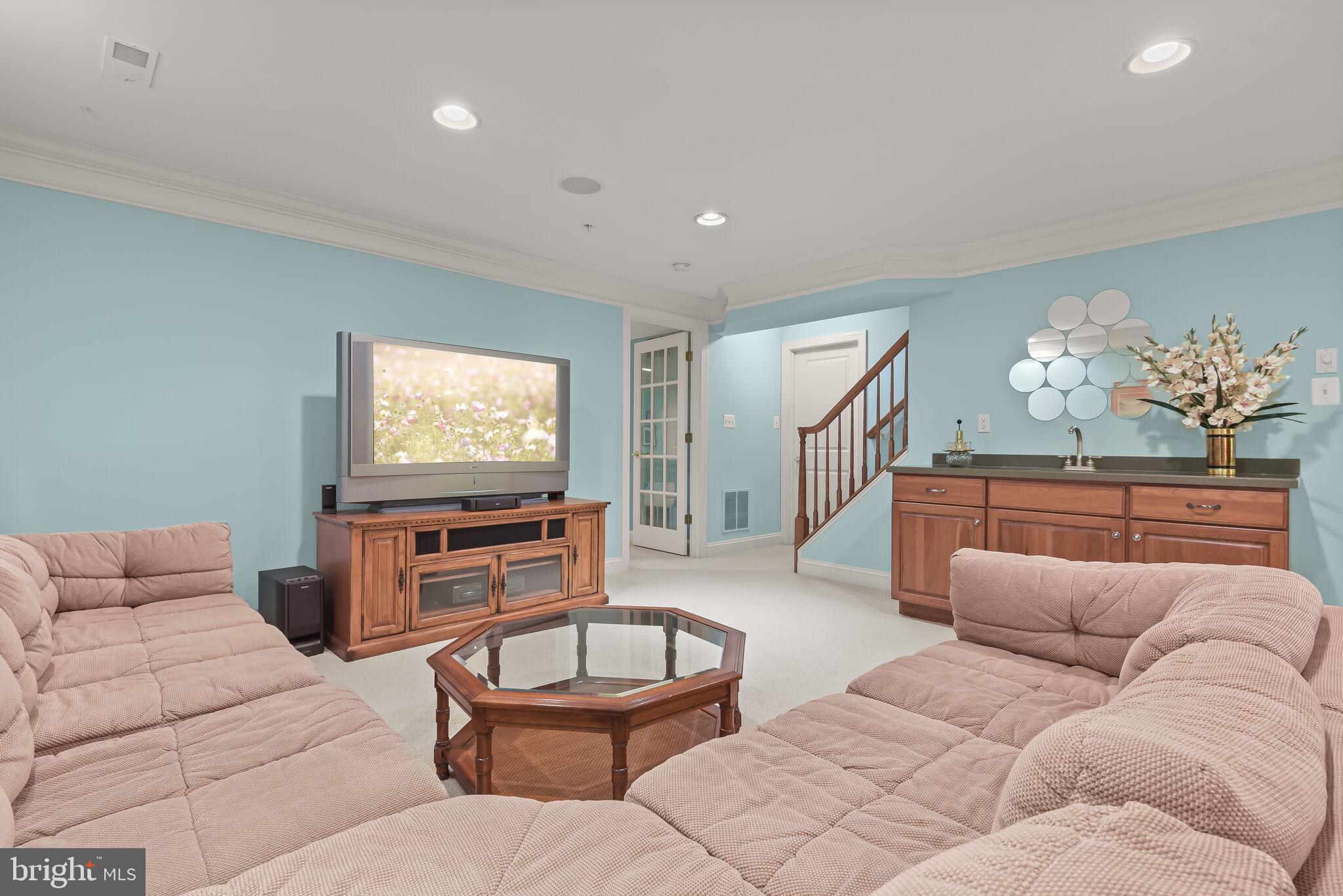 ELLICOTT HILLS - Residential