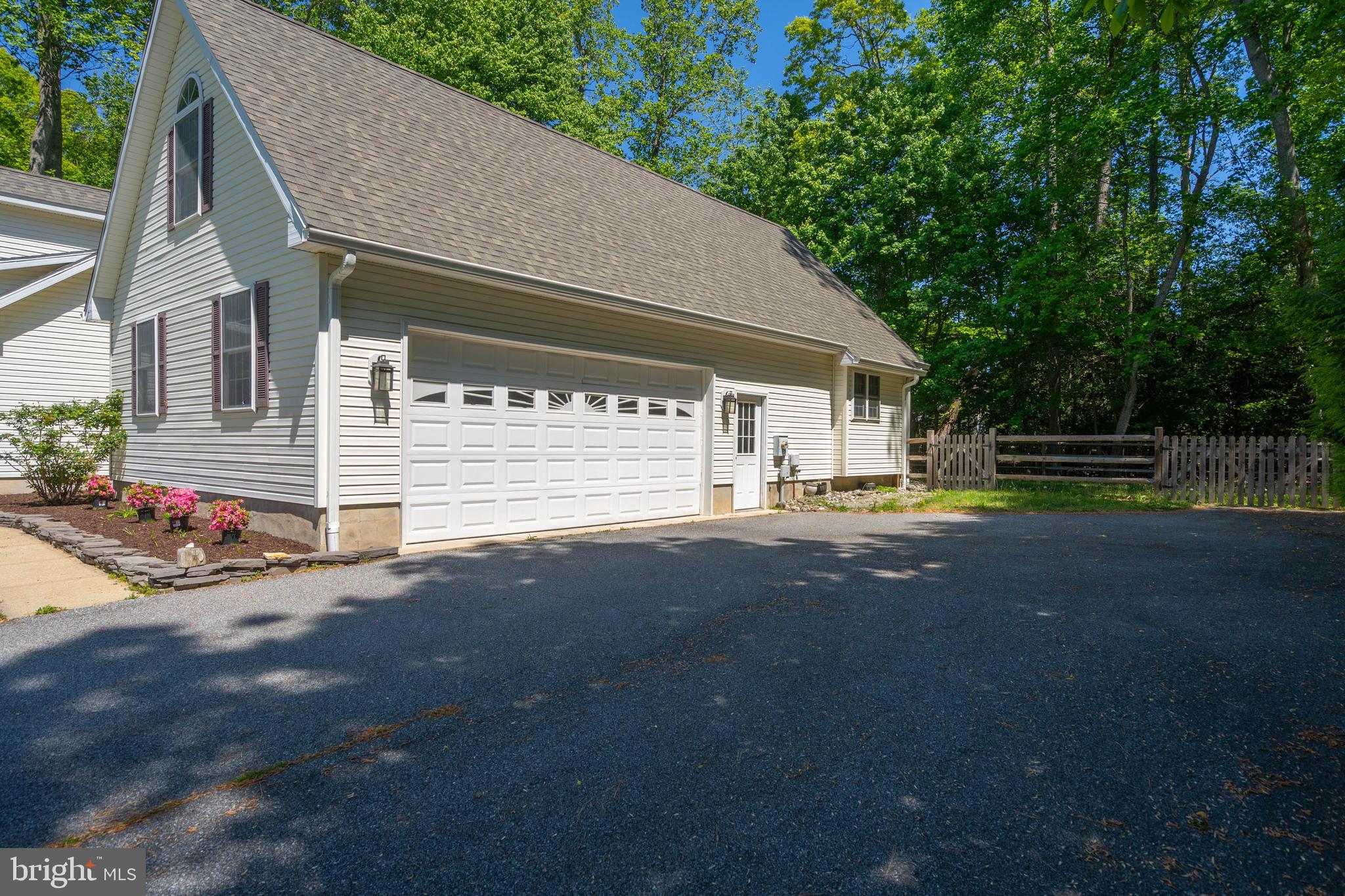 OLD LANDING WOODS - Residential