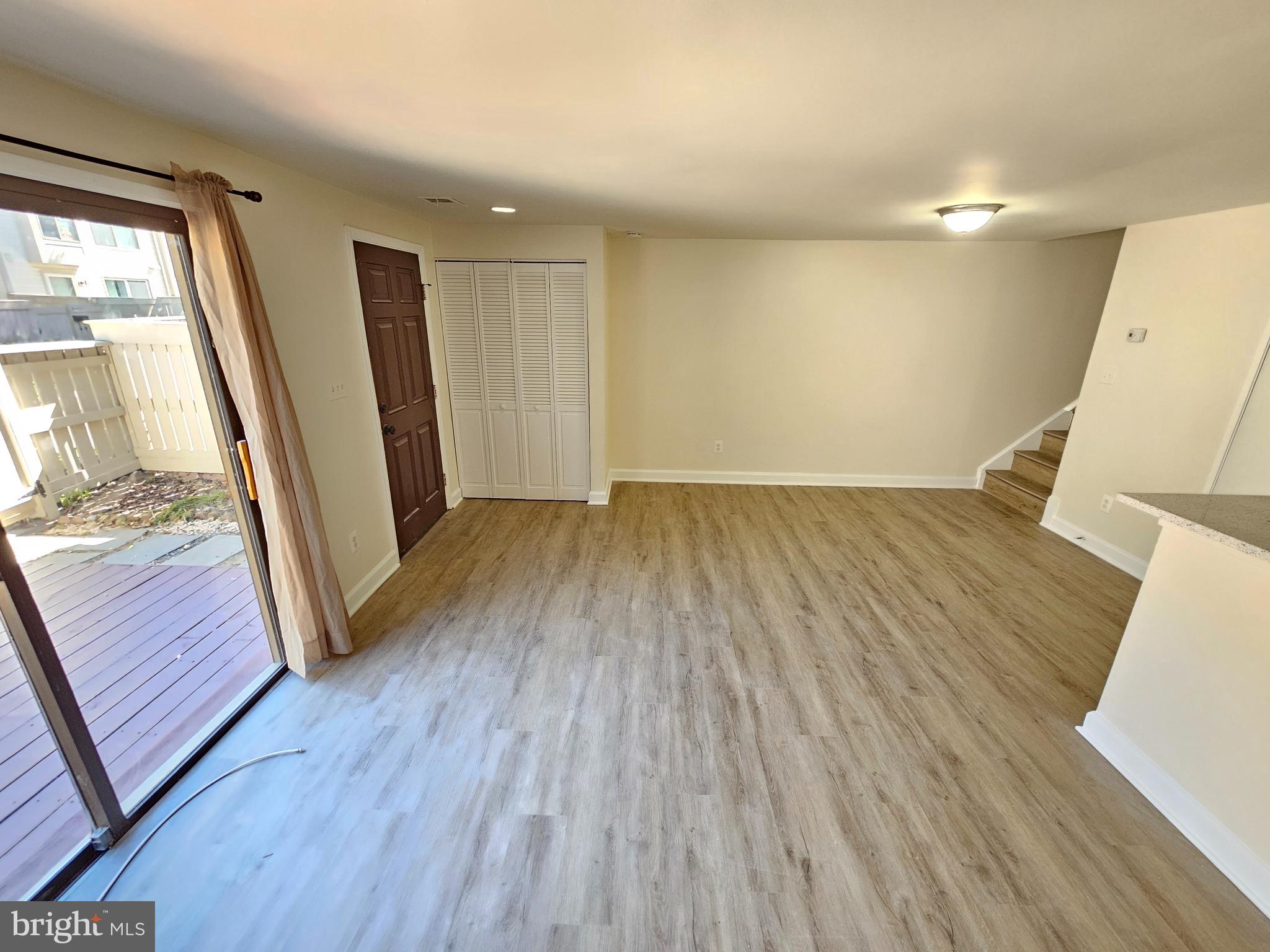 MONTGOMERY VILLAGE - Residential Lease