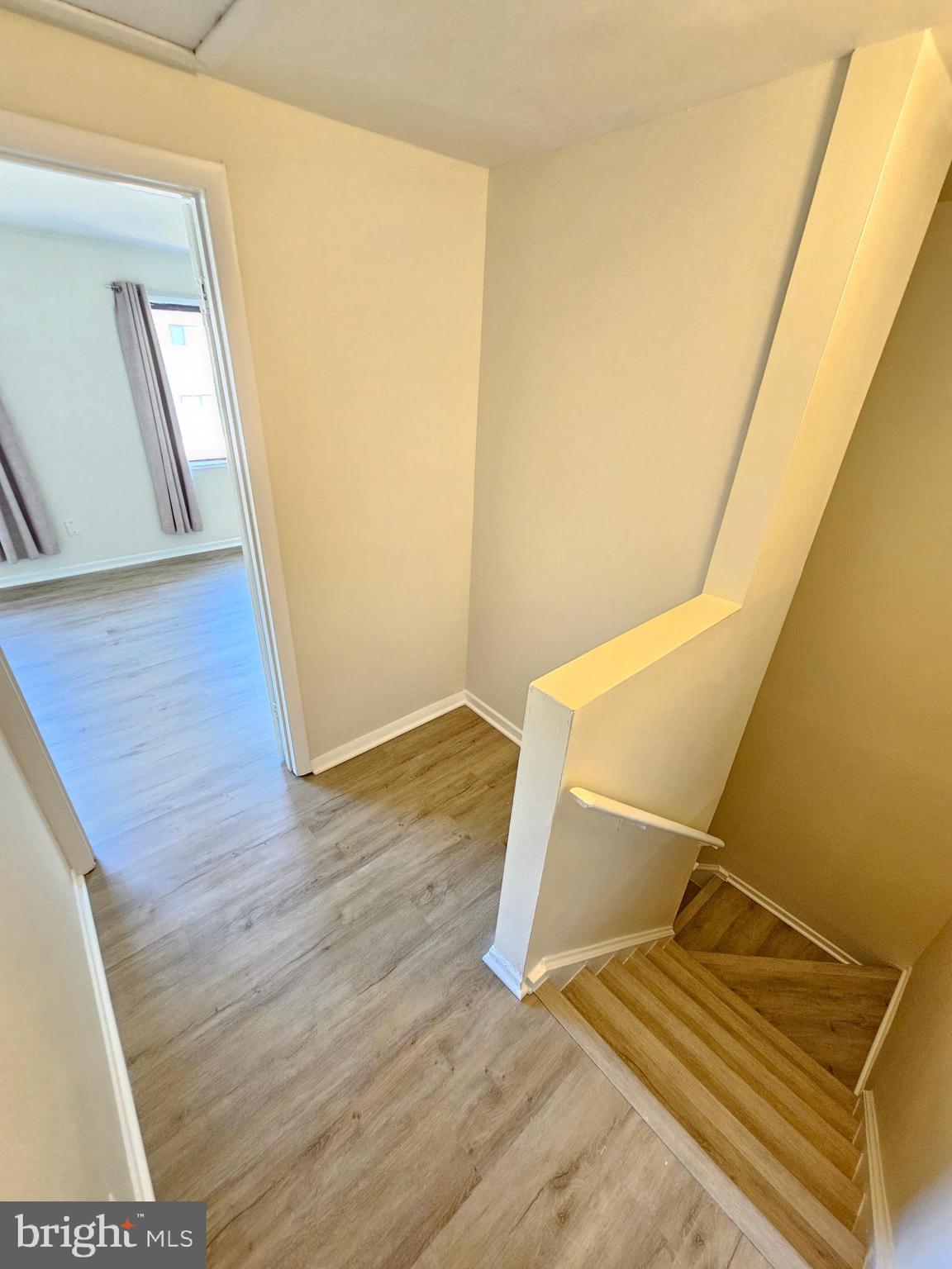 MONTGOMERY VILLAGE - Residential Lease