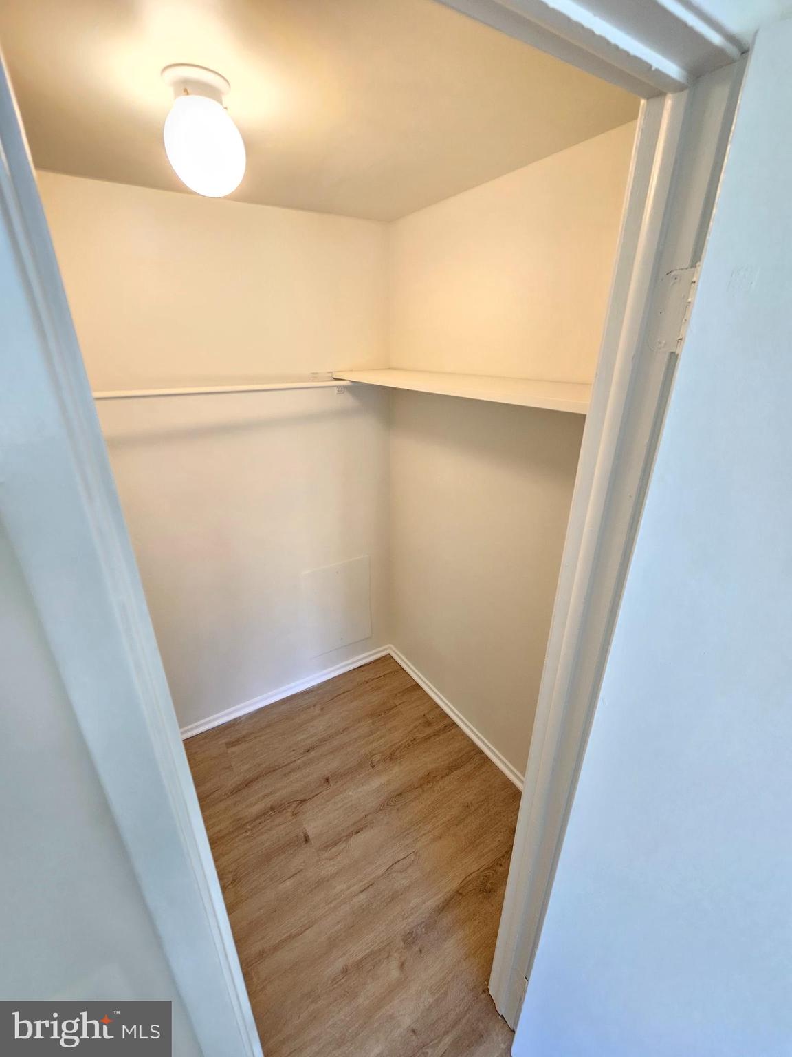 MONTGOMERY VILLAGE - Residential Lease