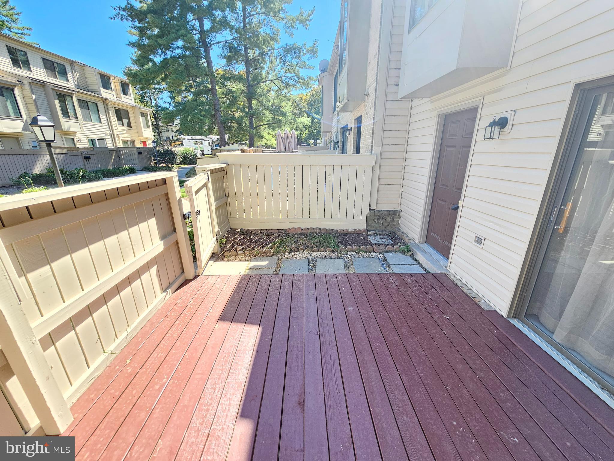 MONTGOMERY VILLAGE - Residential Lease