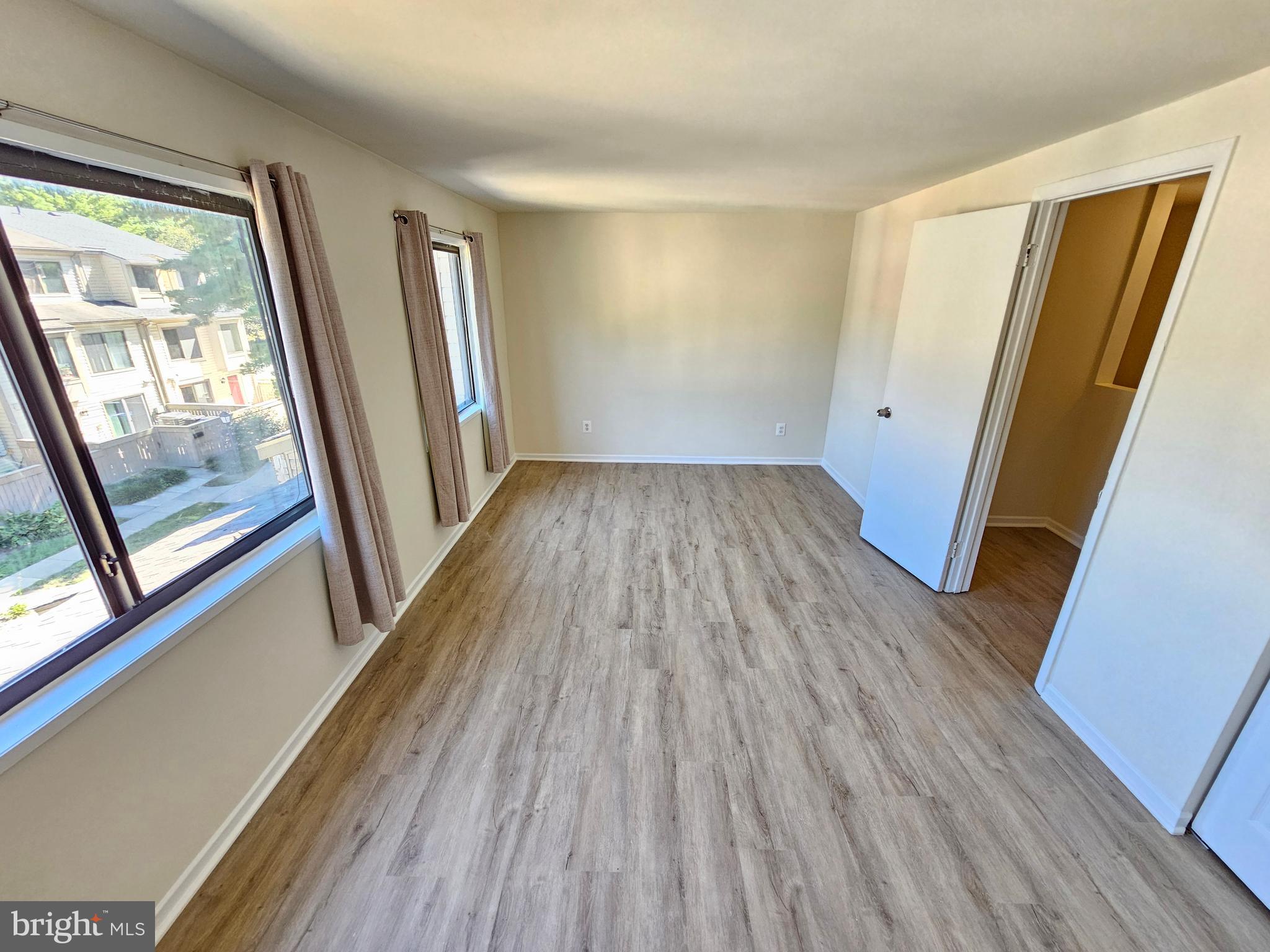 MONTGOMERY VILLAGE - Residential Lease