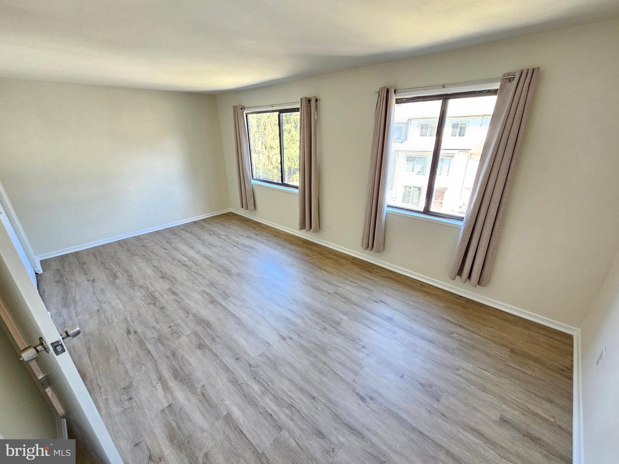 MONTGOMERY VILLAGE - Residential Lease