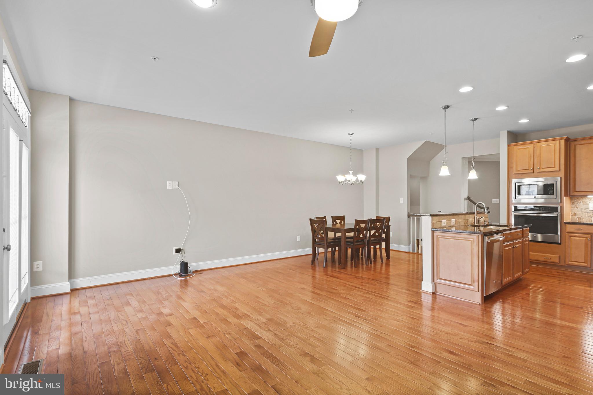 VILLAGES OF URBANA - Residential Lease