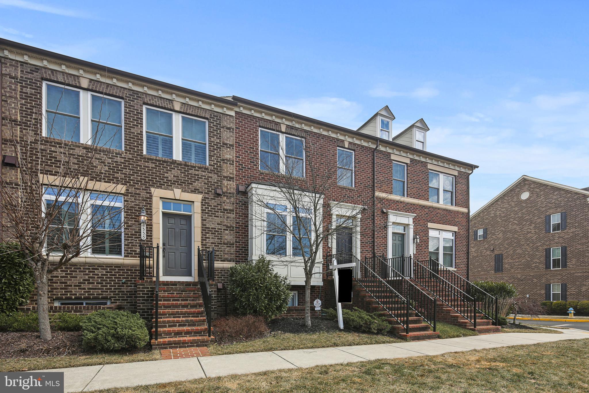 VILLAGES OF URBANA - Residential Lease