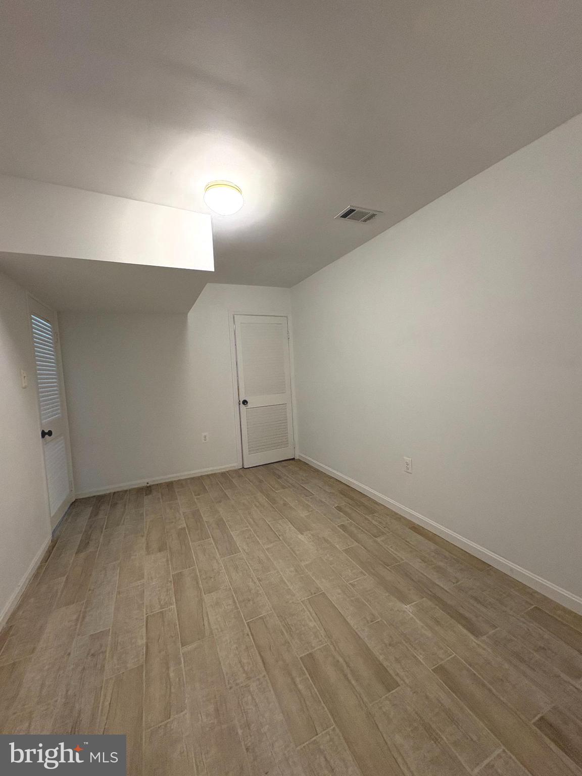 FAIRFAX PLAZA TOWNHOUSES - Residential