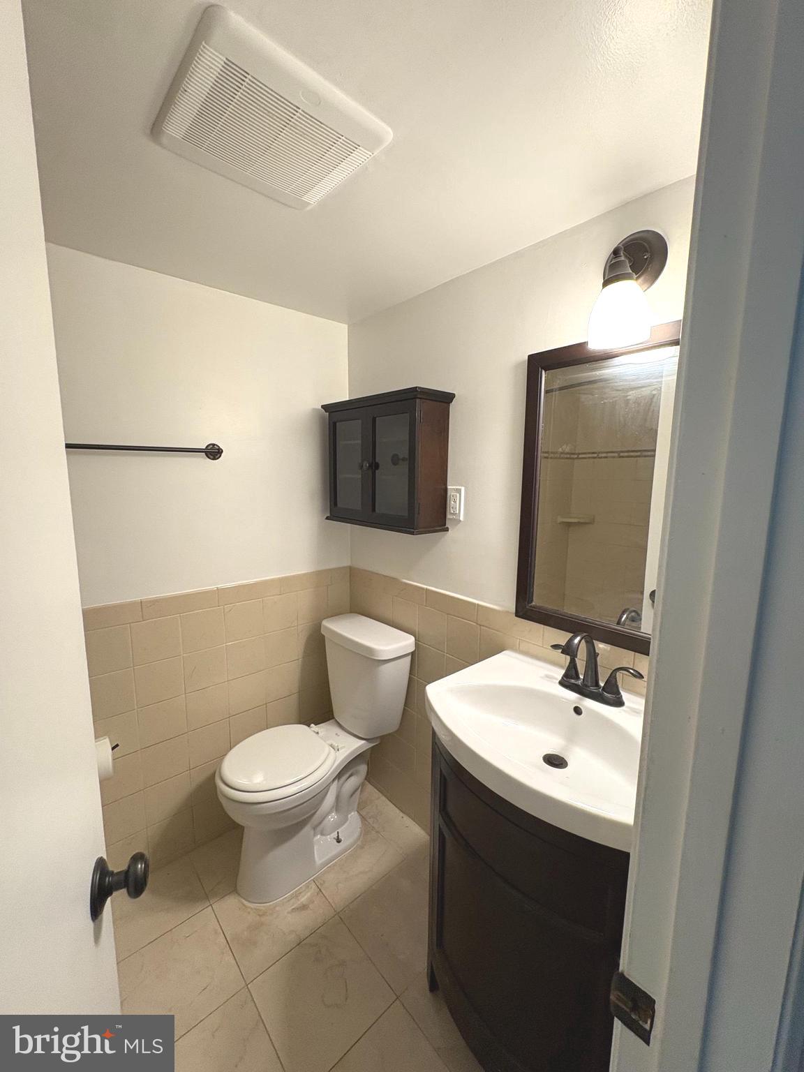 FAIRFAX PLAZA TOWNHOUSES - Residential