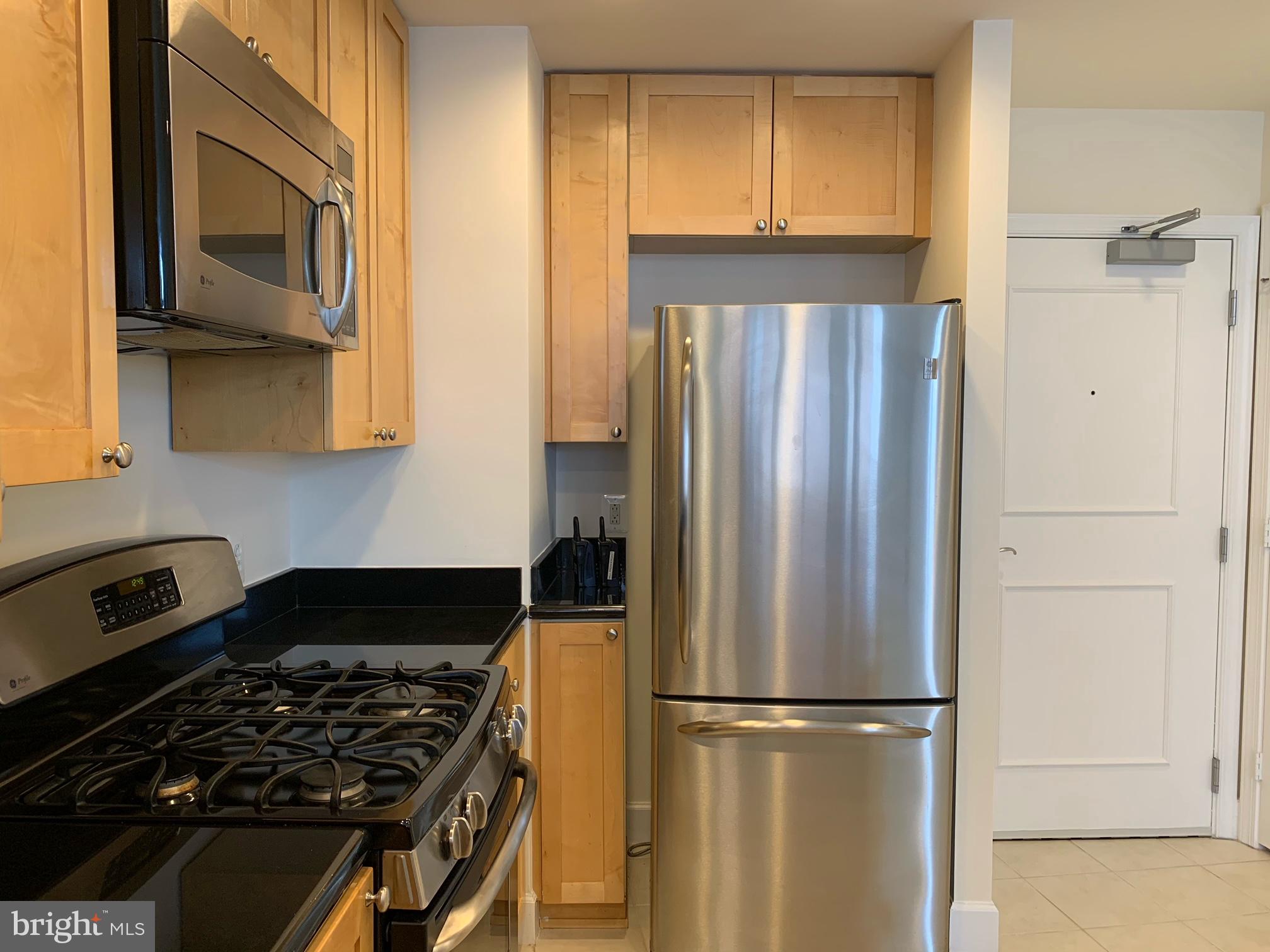 ECLIPSE ON CENTER PARK - Residential Lease