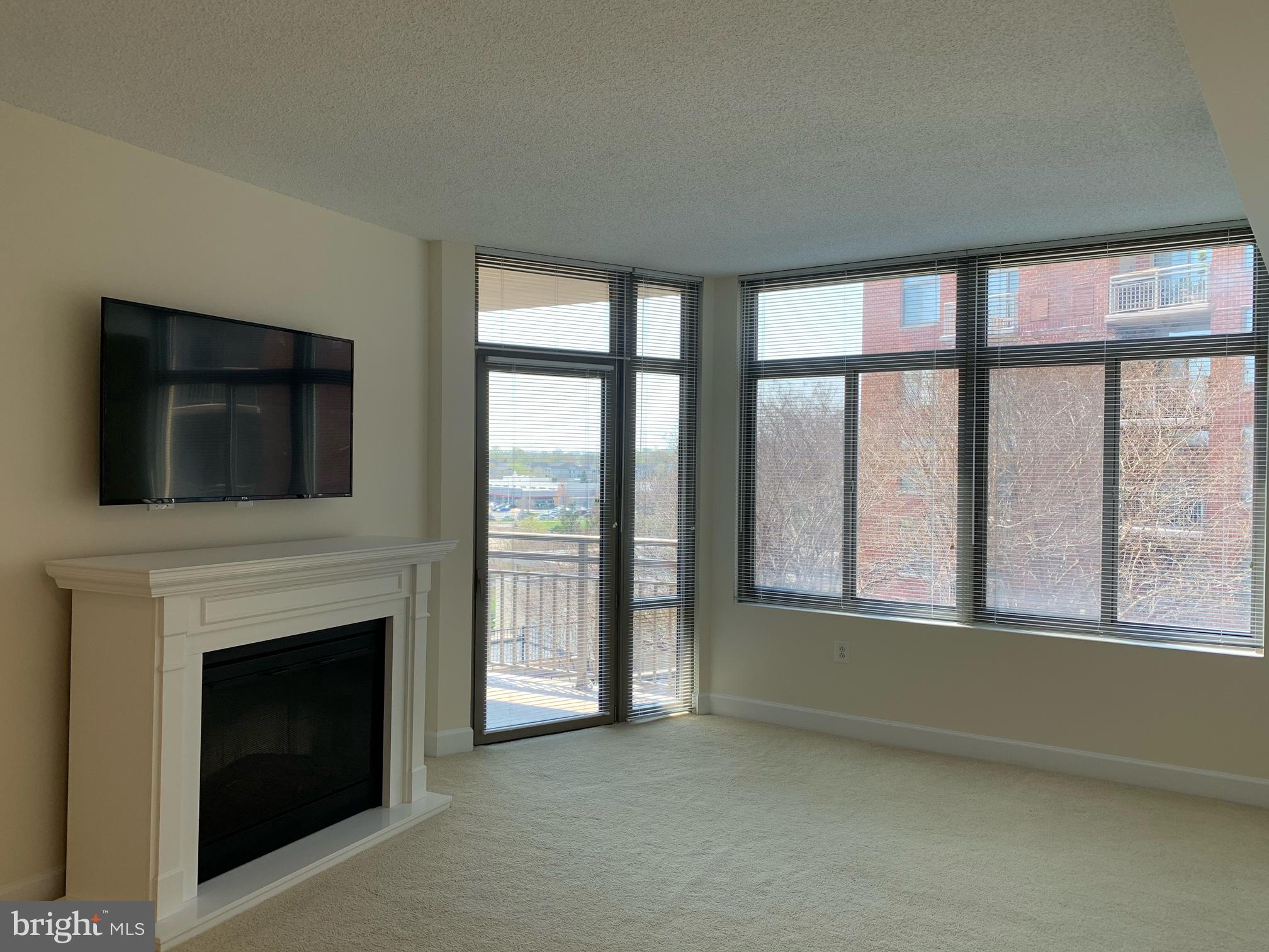 ECLIPSE ON CENTER PARK - Residential Lease