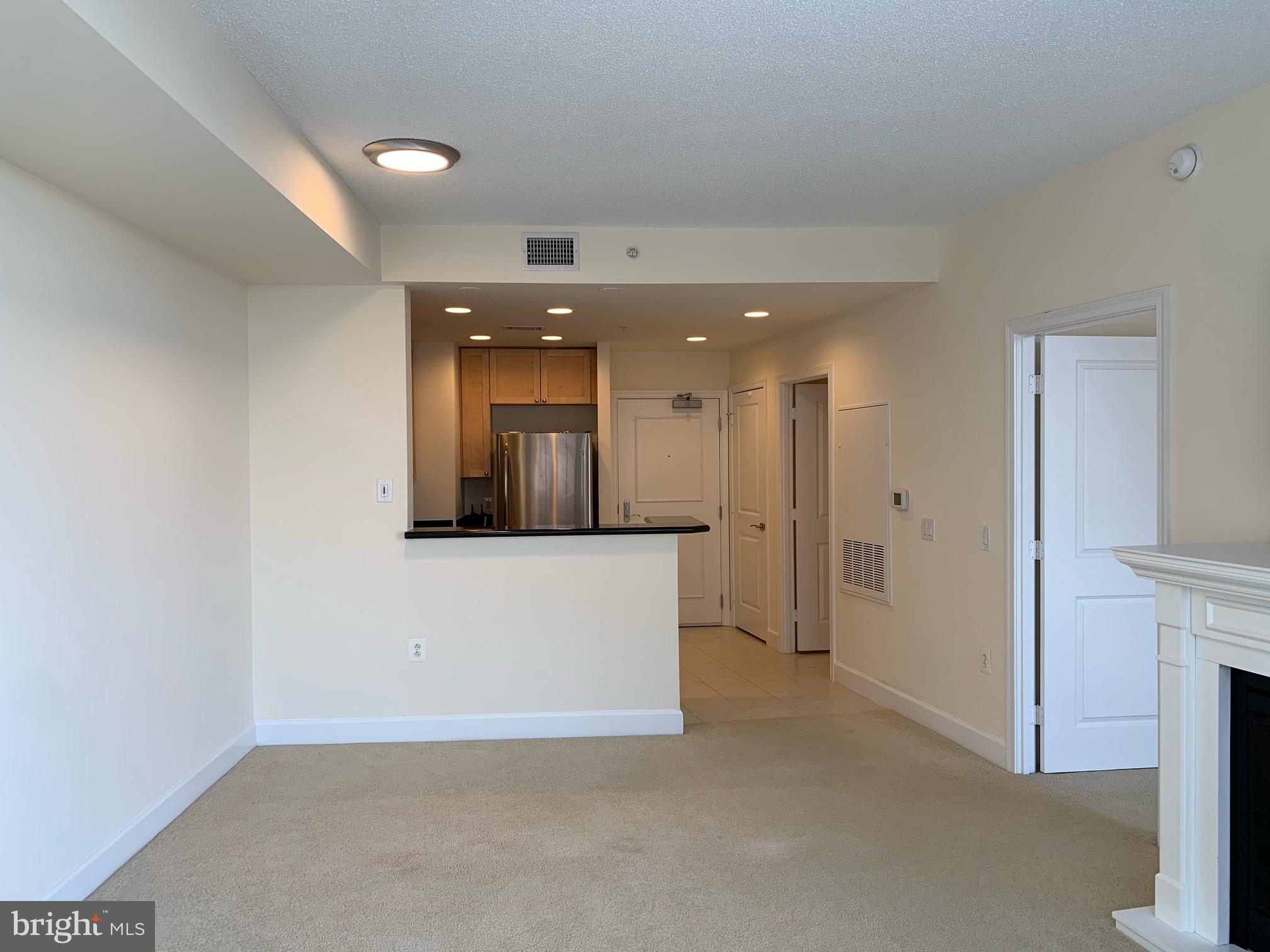 ECLIPSE ON CENTER PARK - Residential Lease