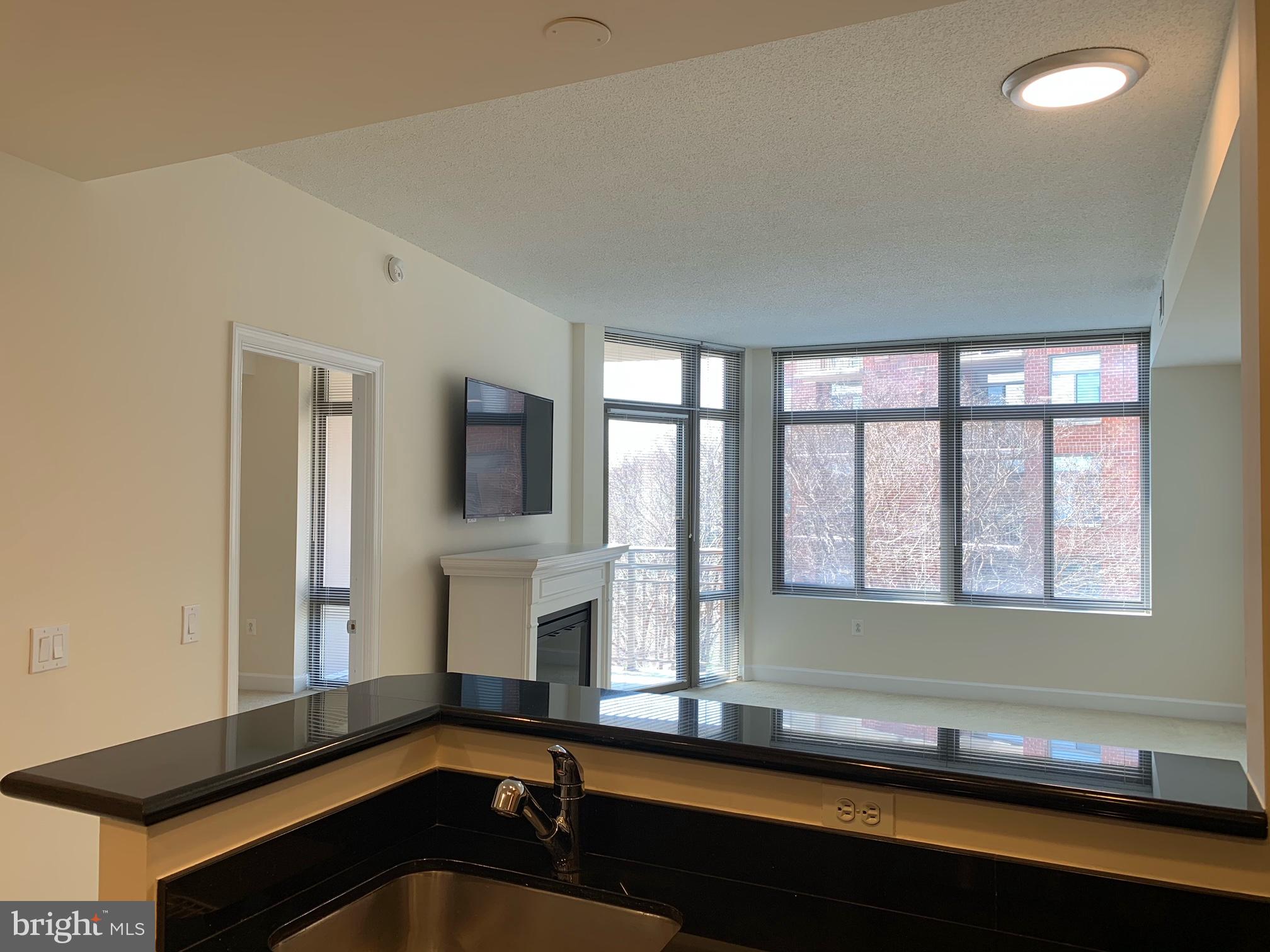 ECLIPSE ON CENTER PARK - Residential Lease