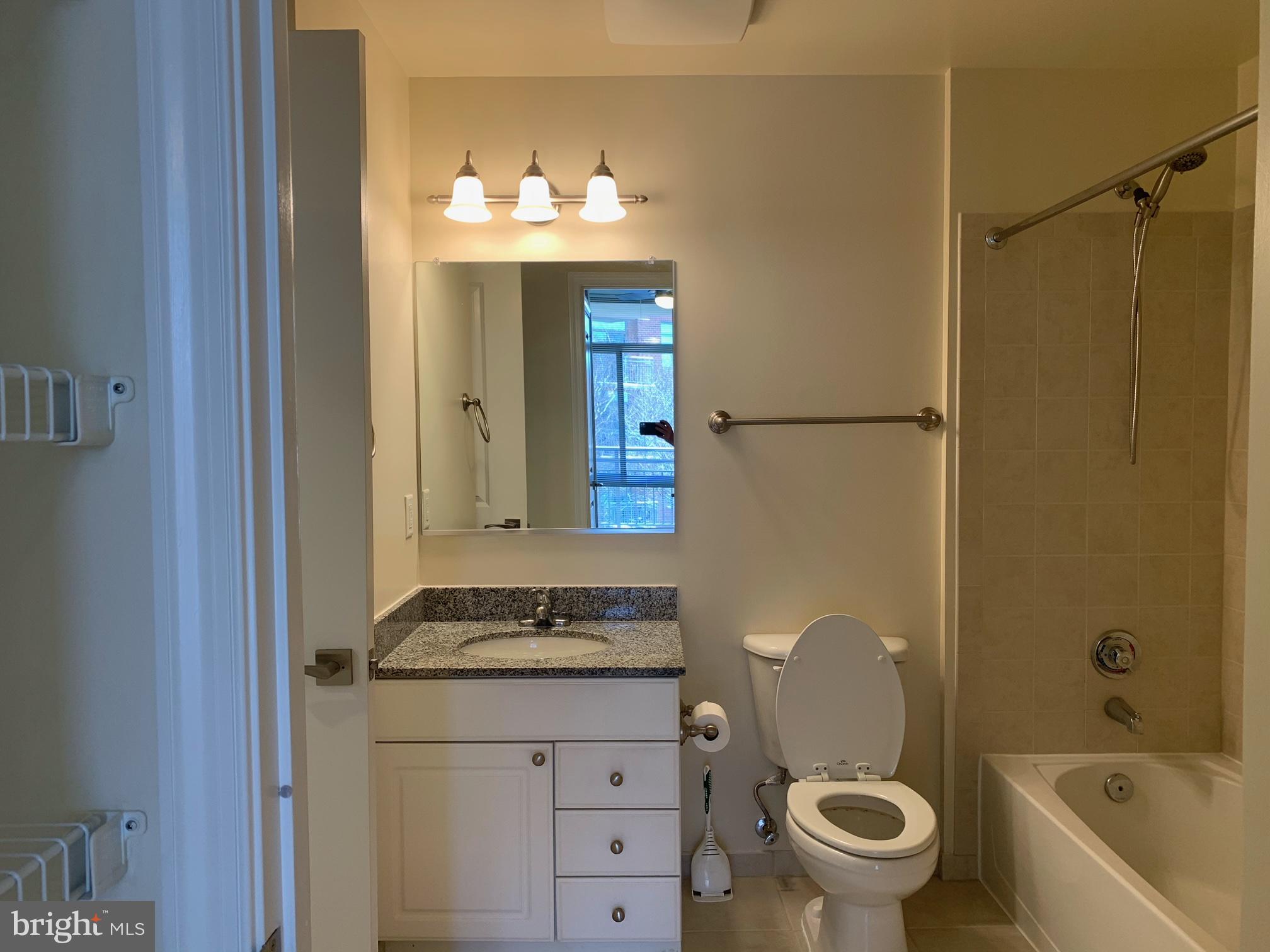 ECLIPSE ON CENTER PARK - Residential Lease