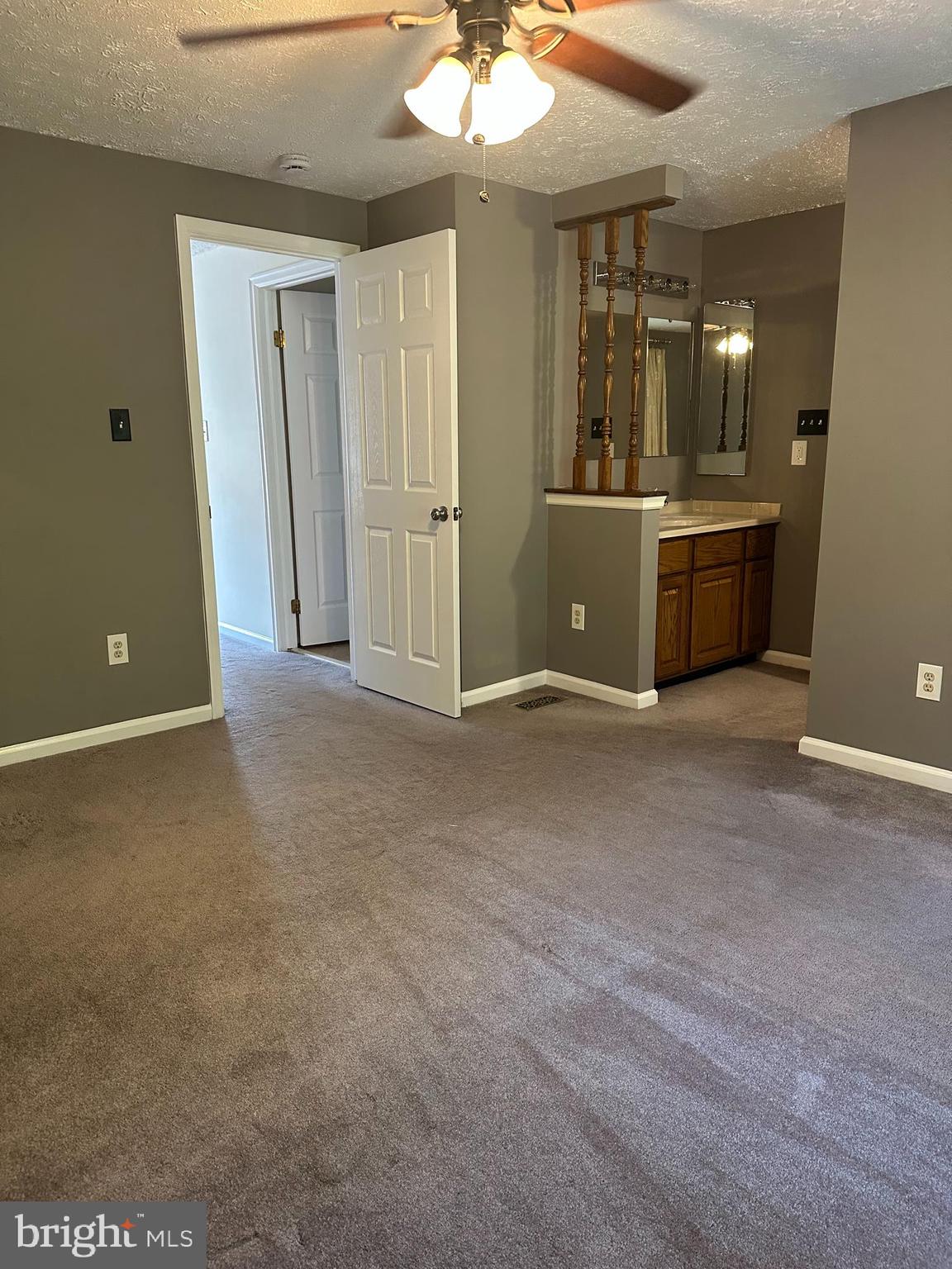 POHICK VILLAGE - Residential Lease