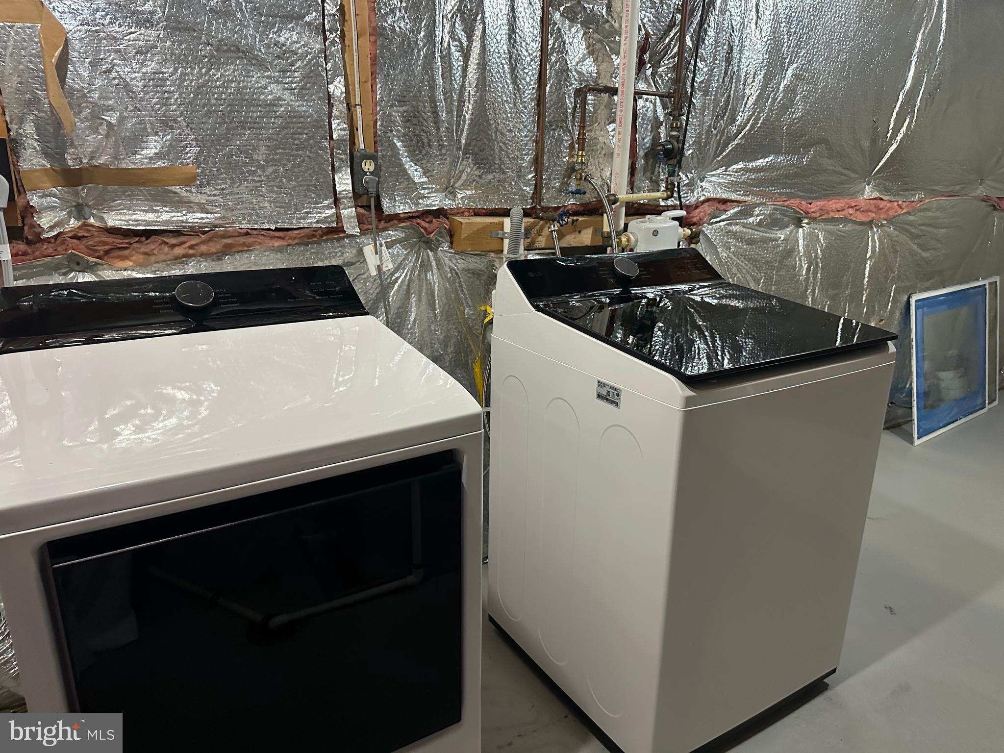 POHICK VILLAGE - Residential Lease