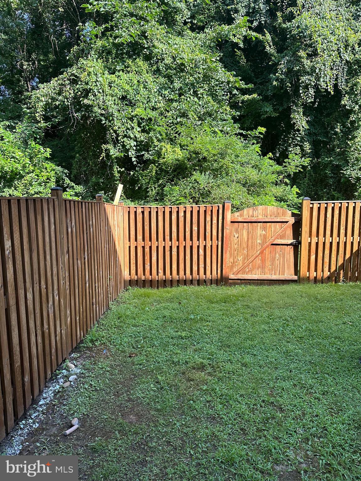 POHICK VILLAGE - Residential Lease