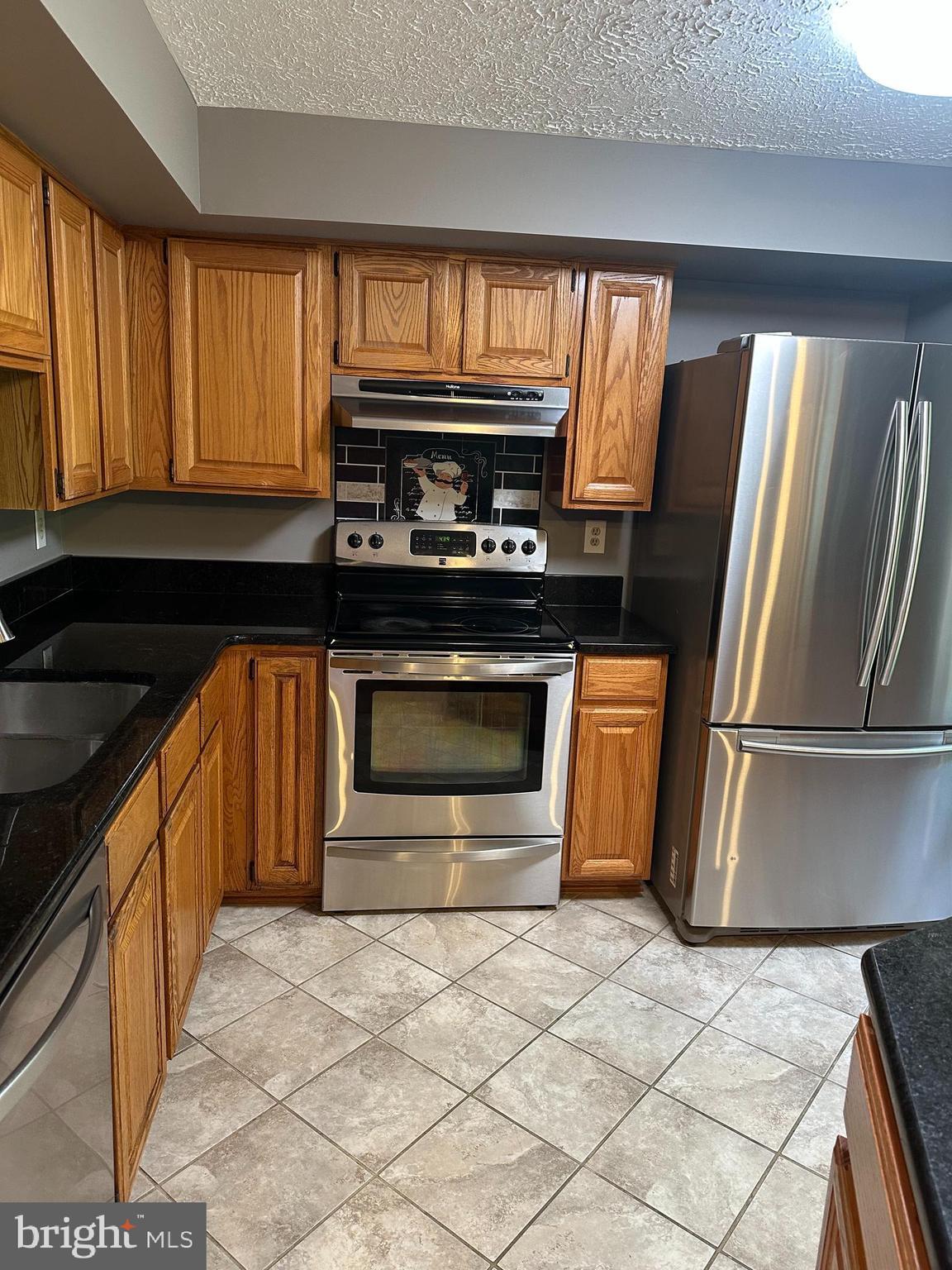 POHICK VILLAGE - Residential Lease