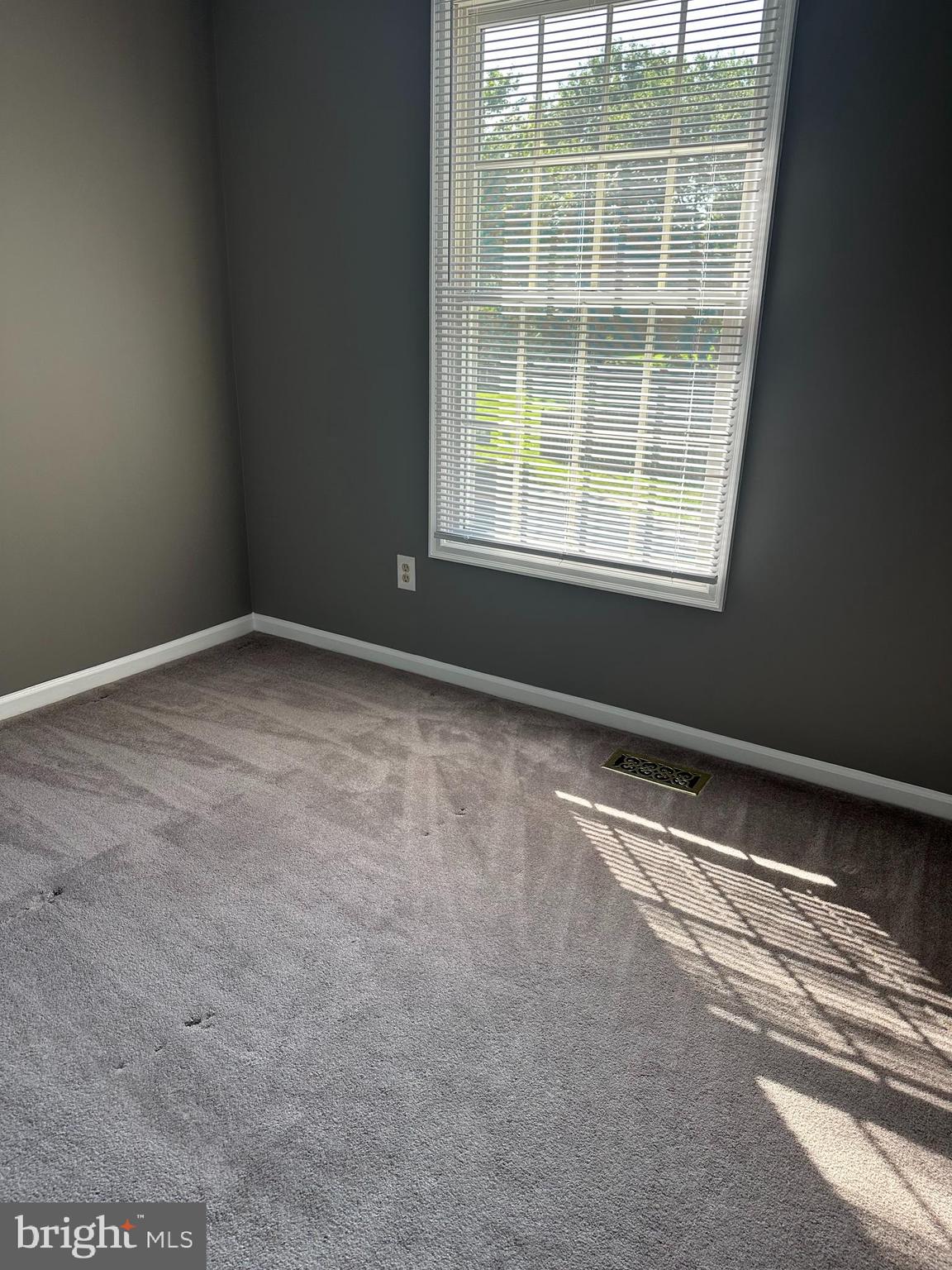 POHICK VILLAGE - Residential Lease