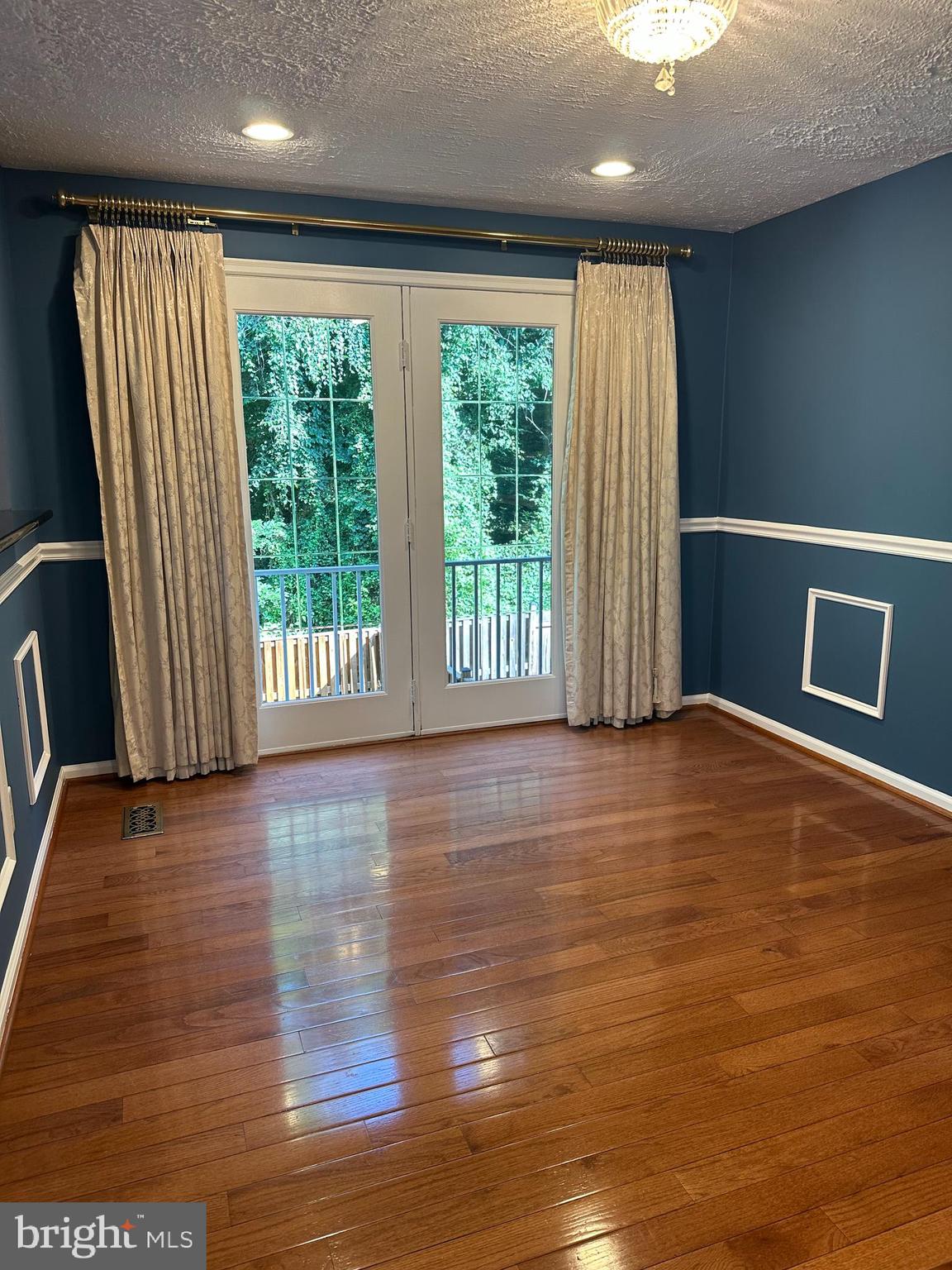 POHICK VILLAGE - Residential Lease