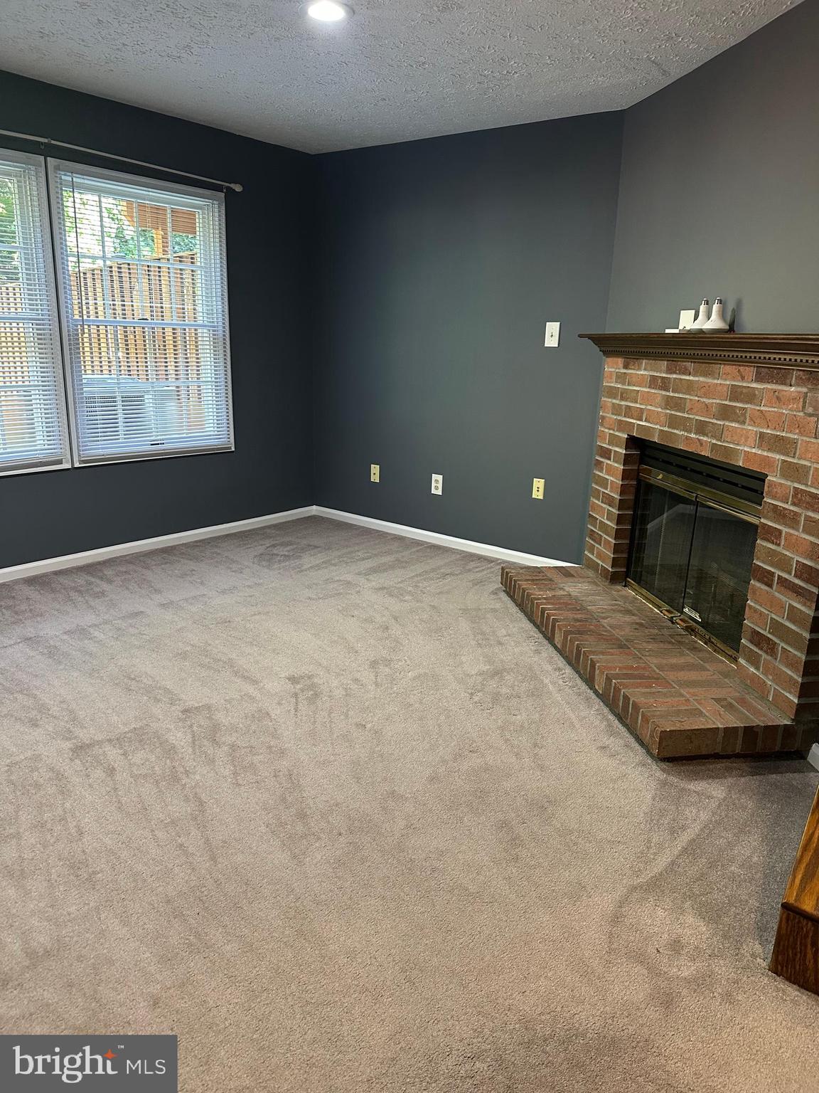 POHICK VILLAGE - Residential Lease