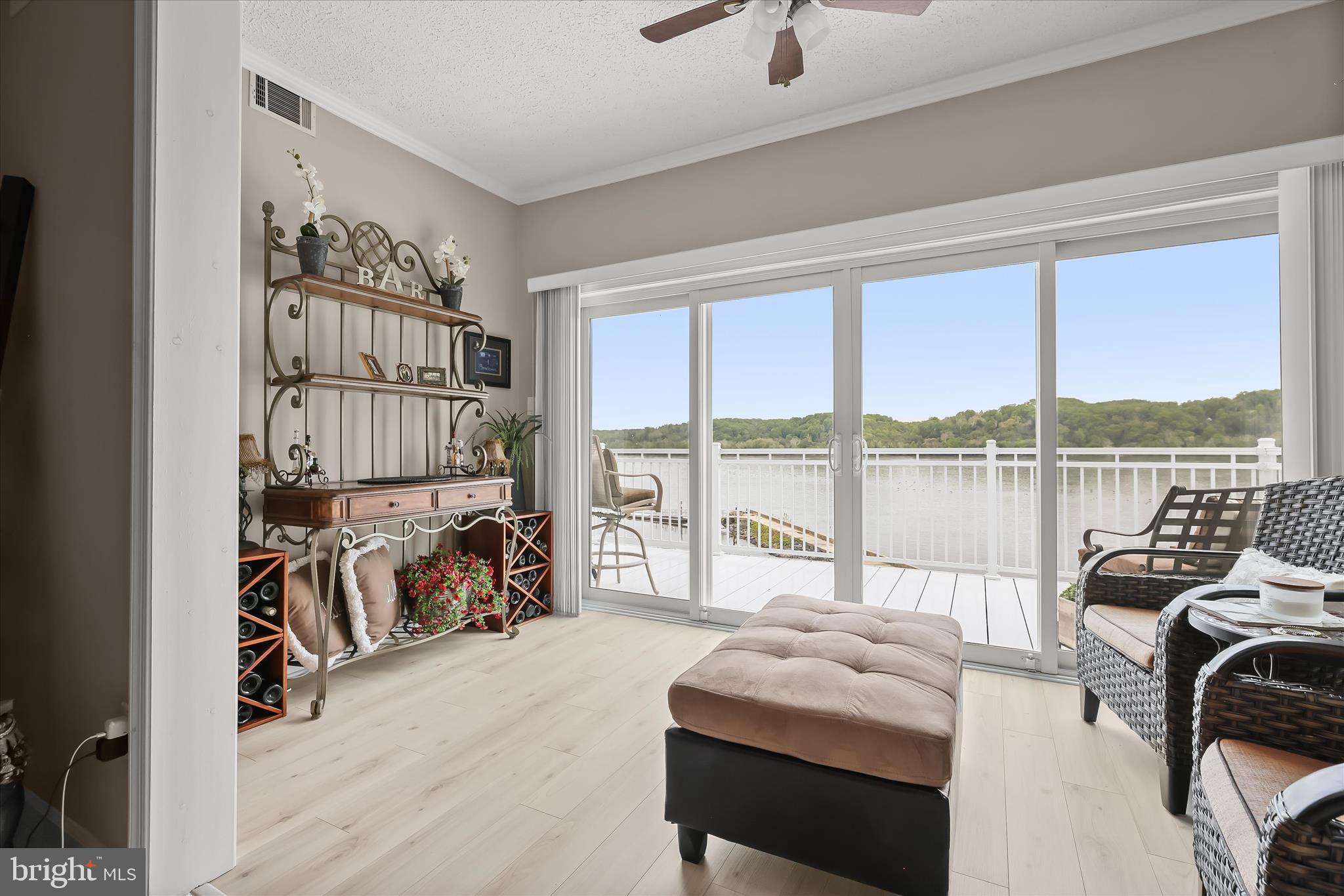 TOMES LANDING - Residential