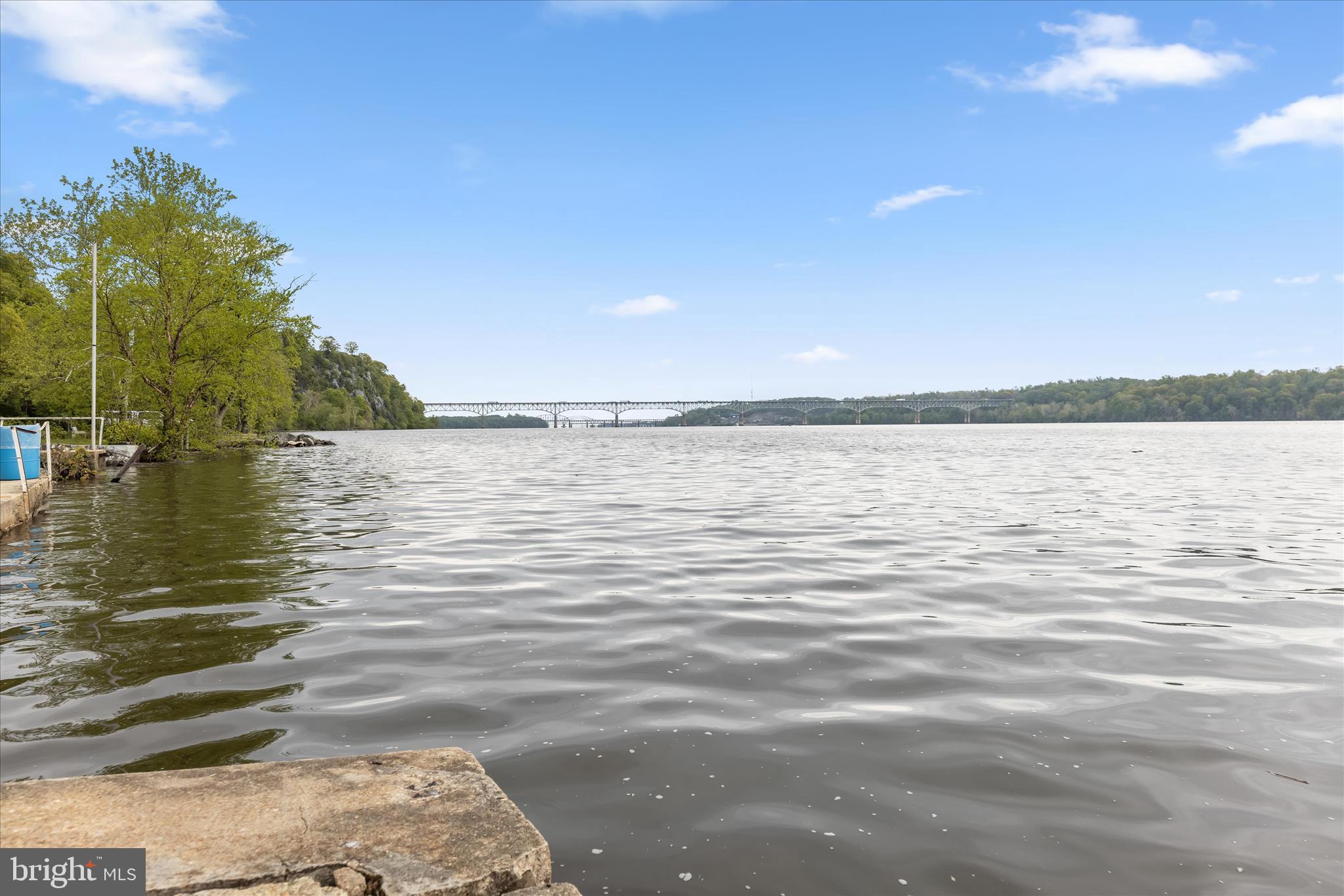 TOMES LANDING - Residential