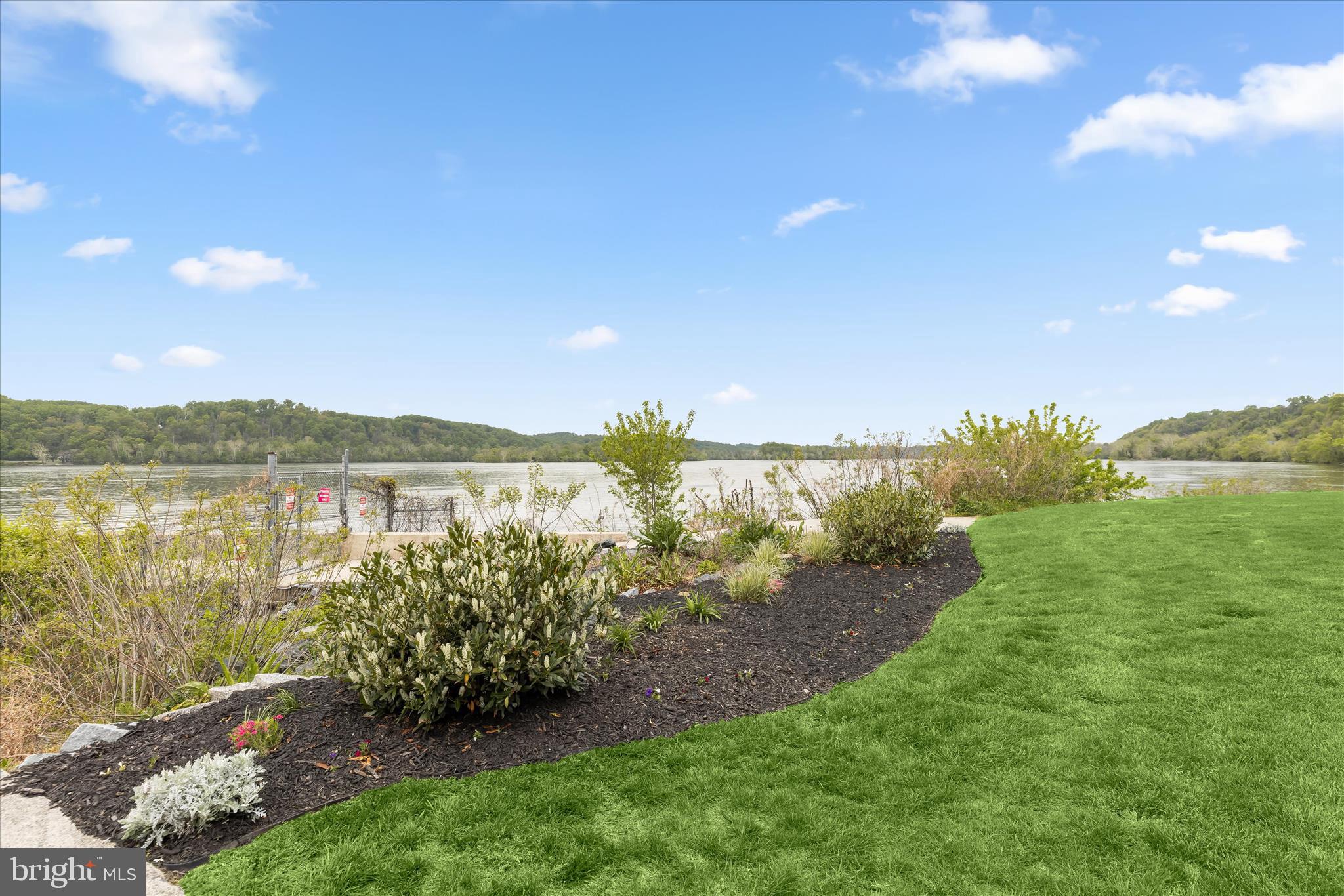 TOMES LANDING - Residential