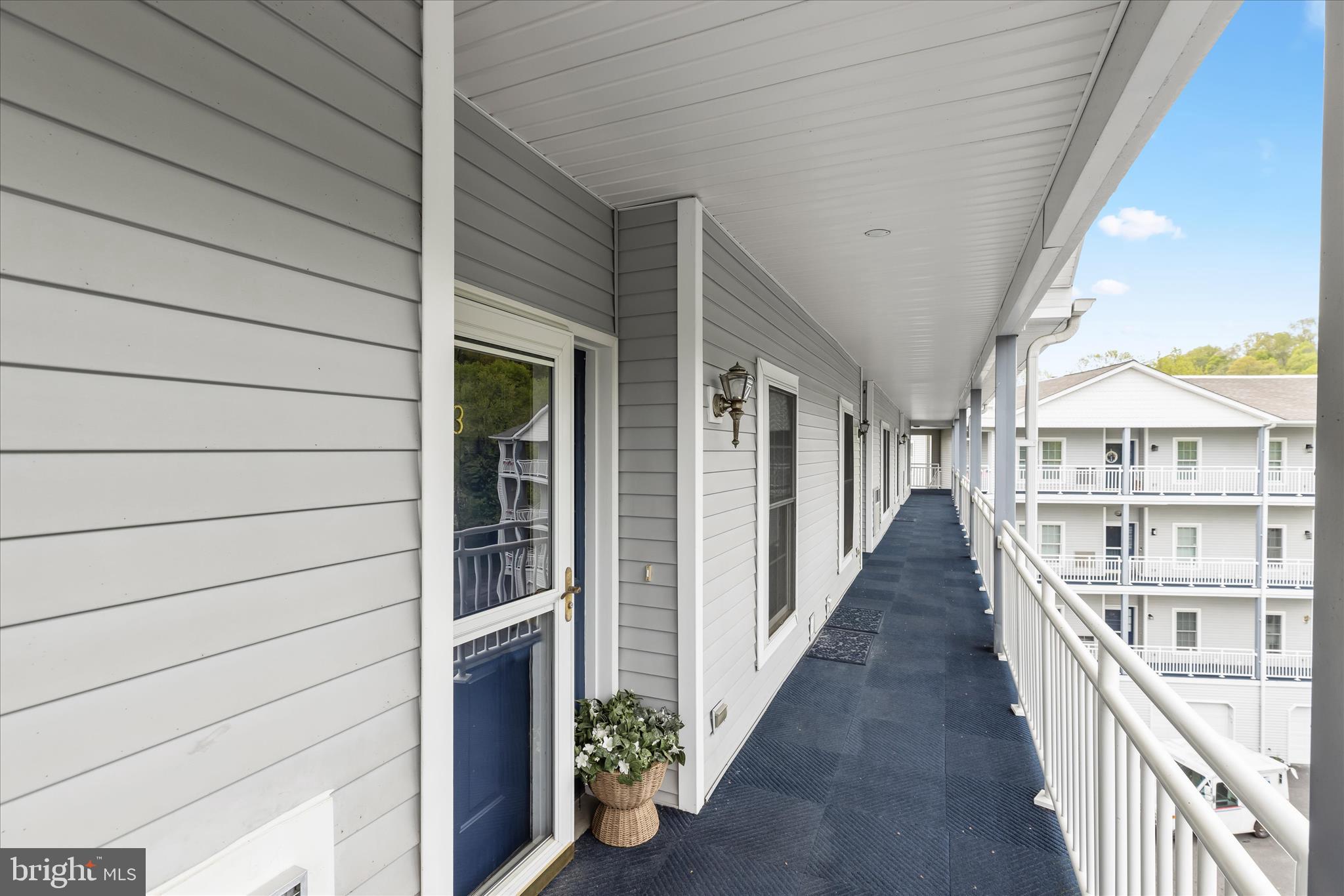 TOMES LANDING - Residential