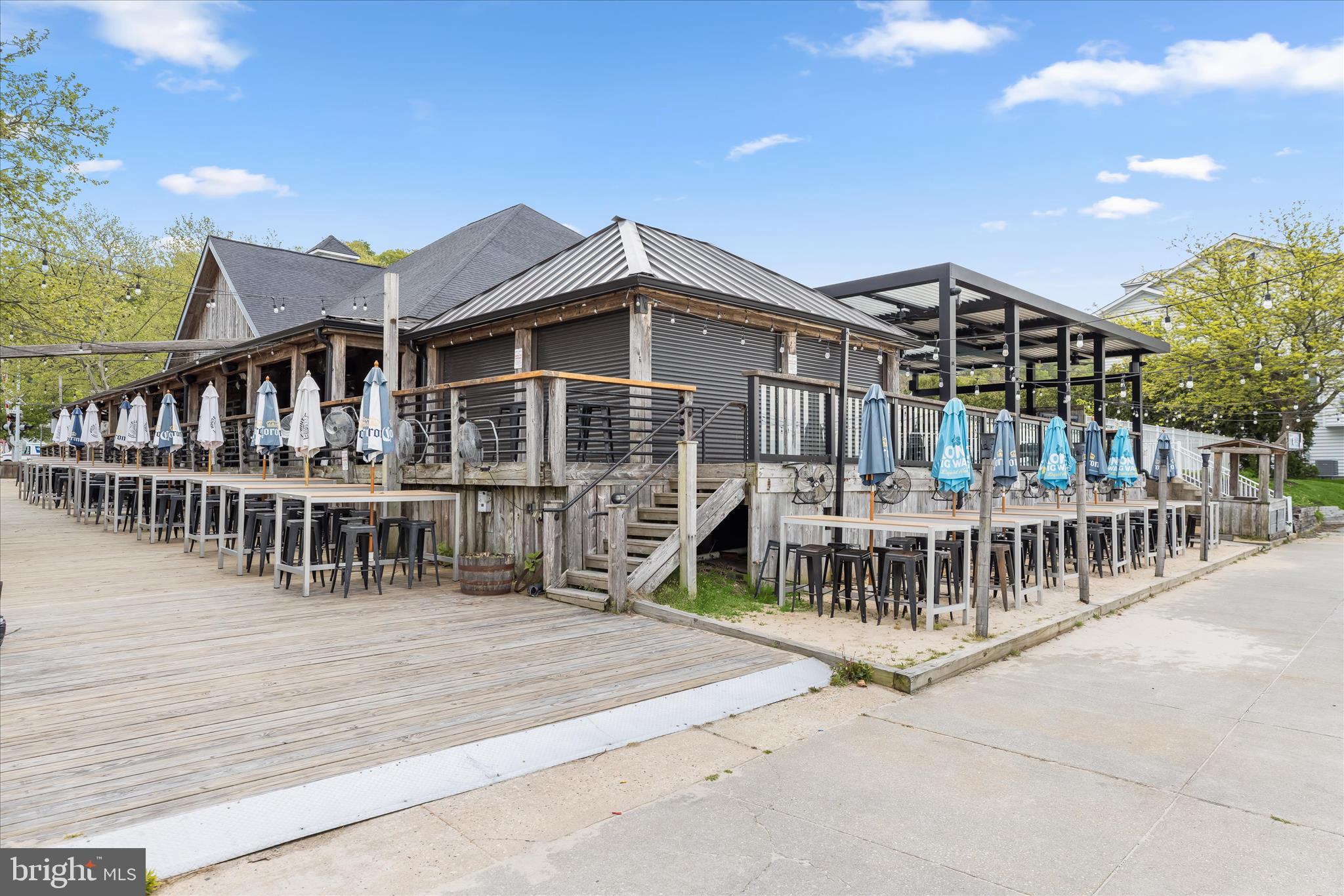 TOMES LANDING - Residential