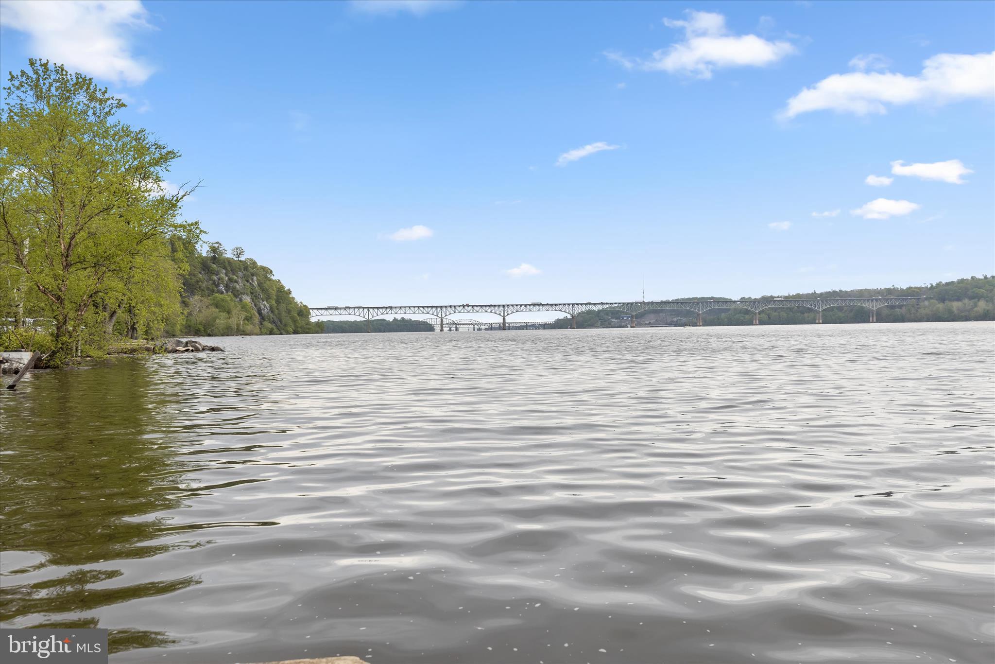 TOMES LANDING - Residential