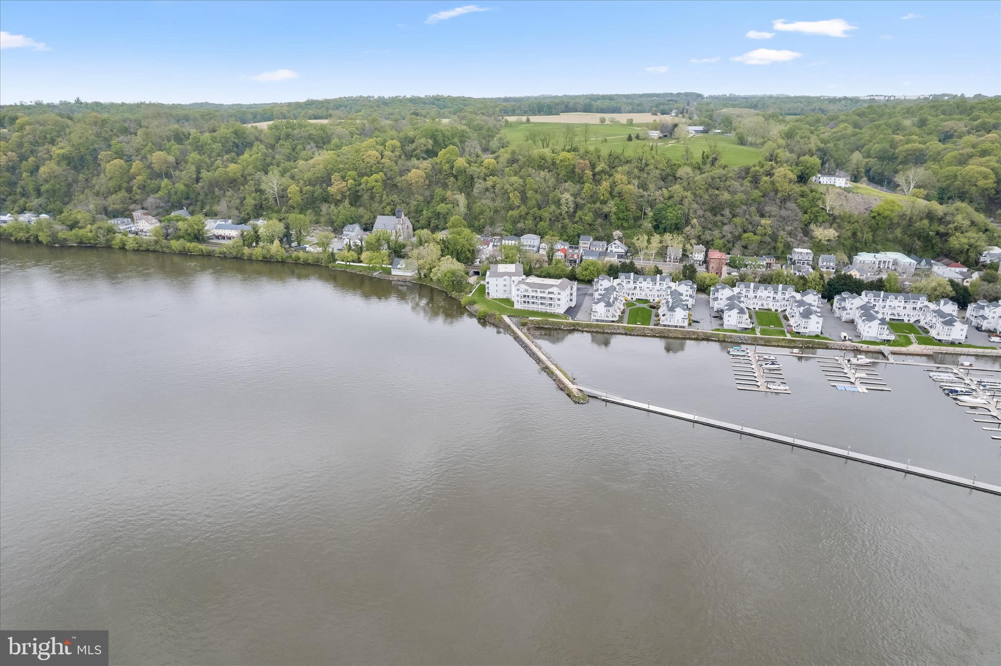 TOMES LANDING - Residential