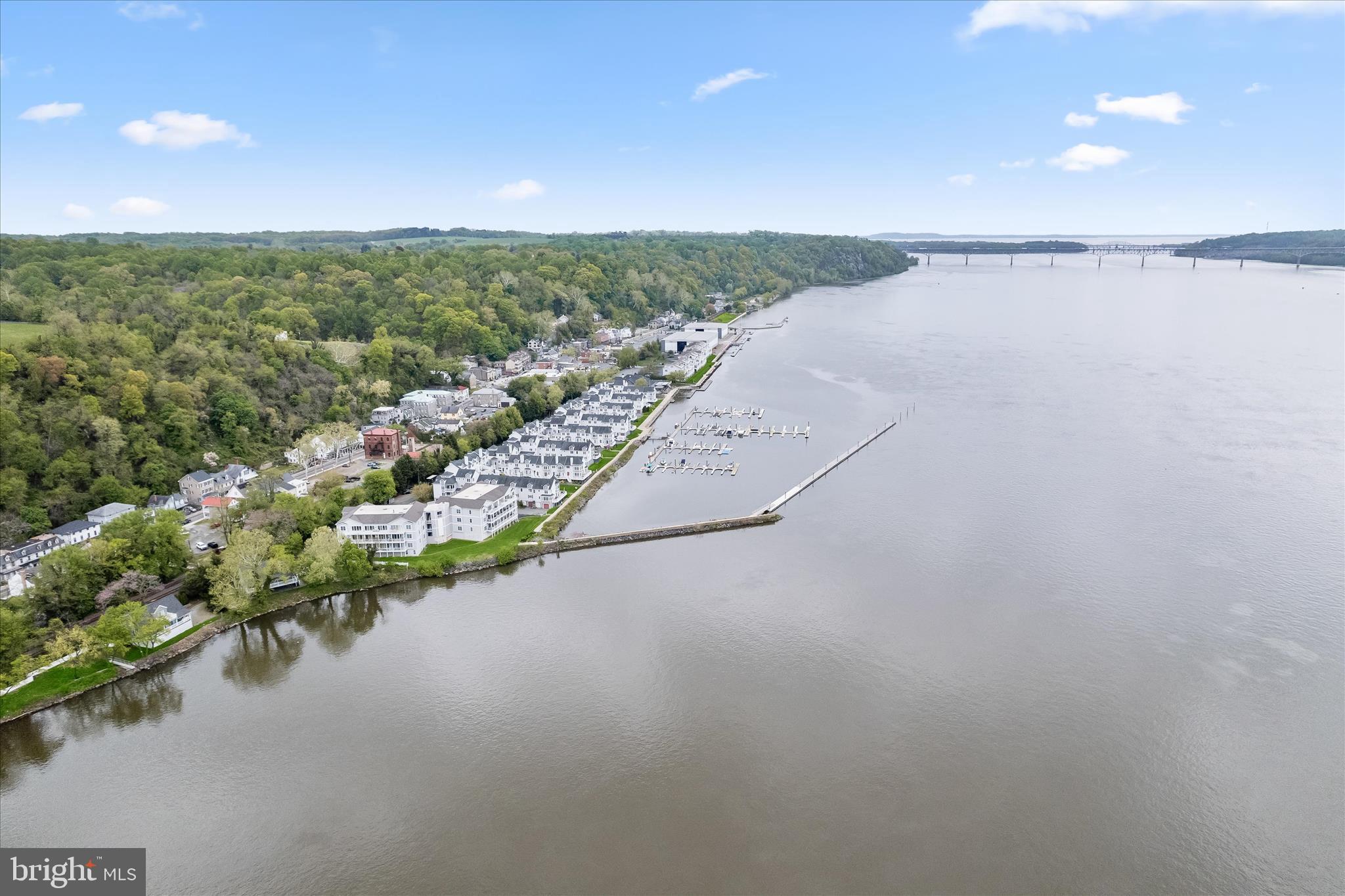 TOMES LANDING - Residential