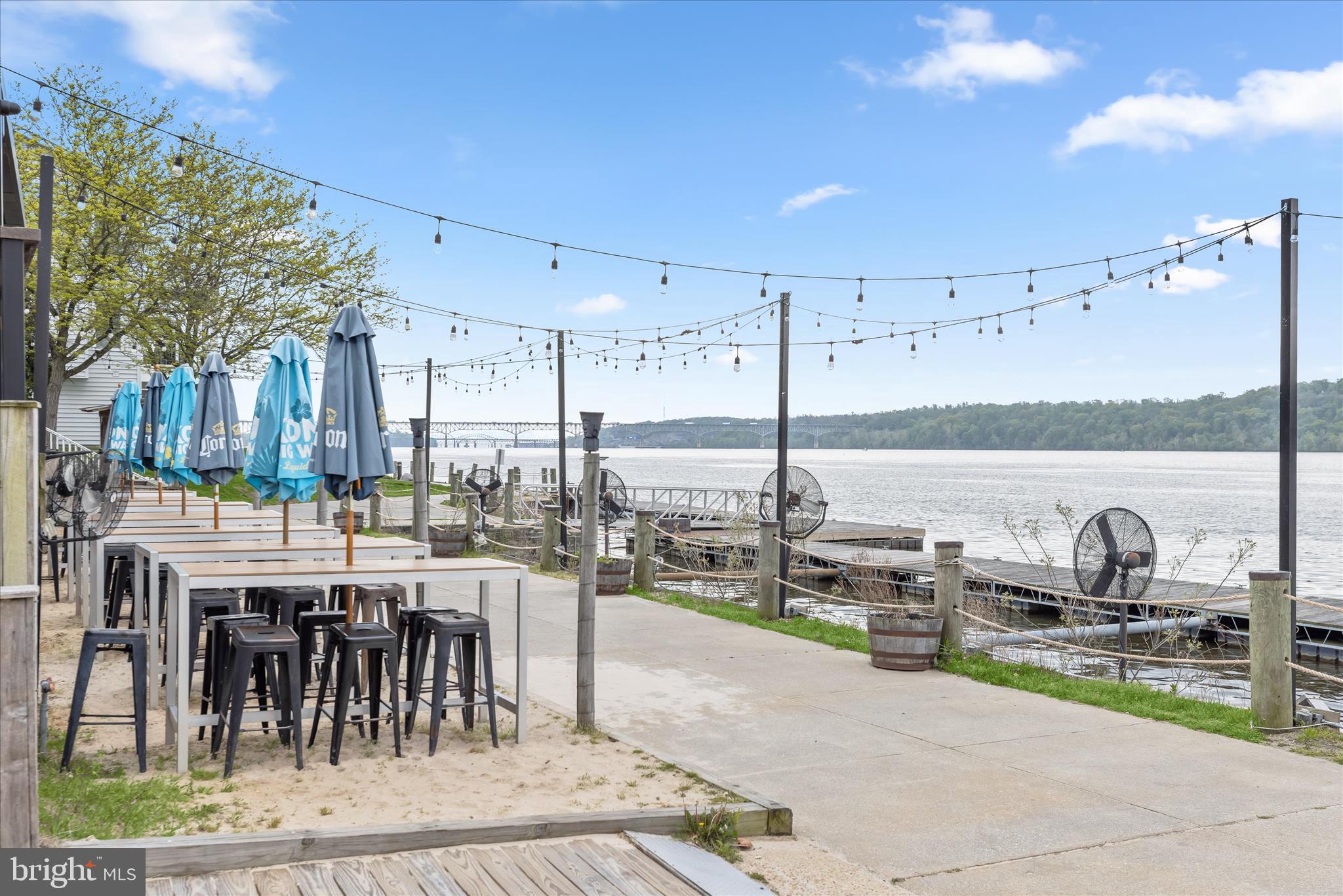 TOMES LANDING - Residential