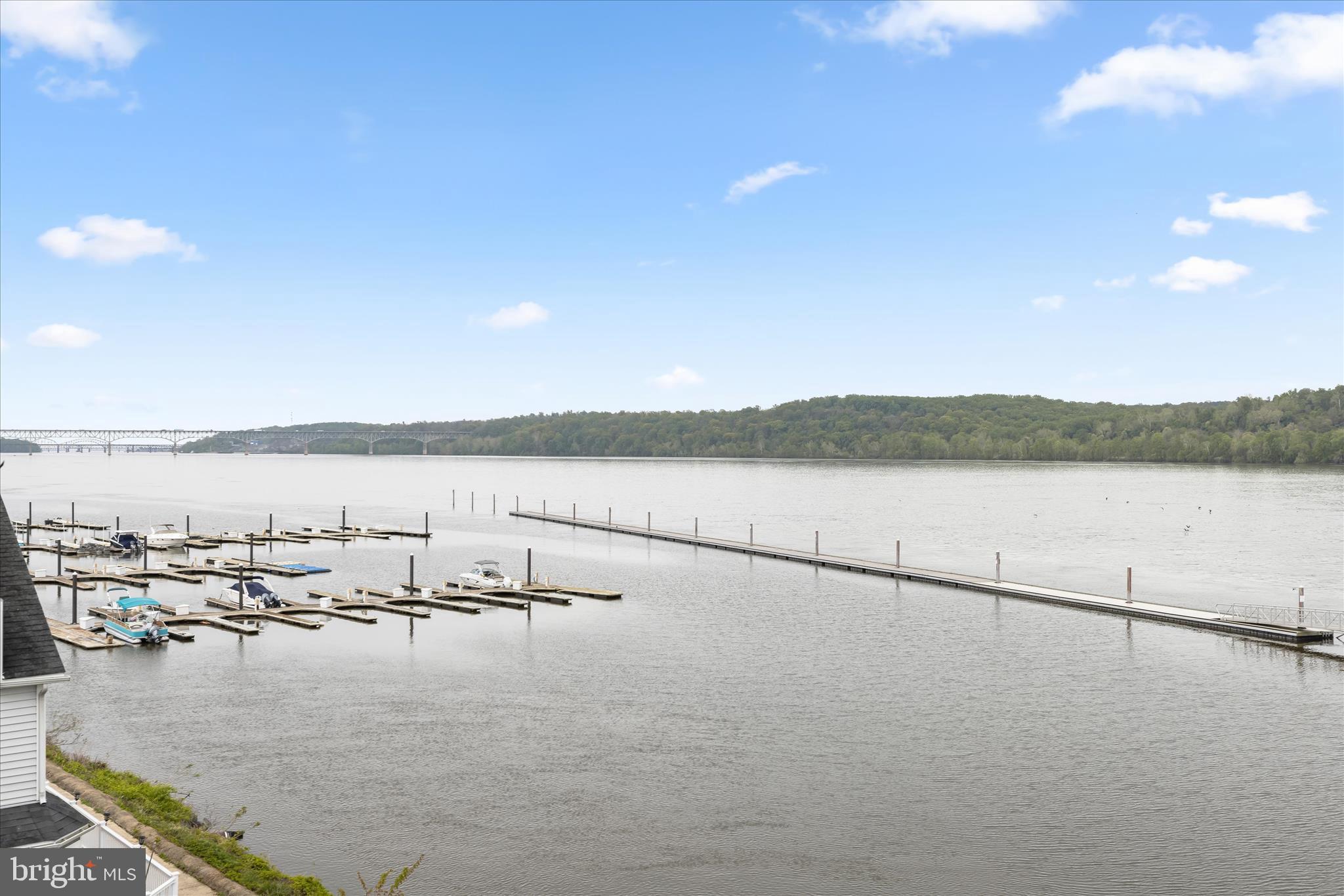 TOMES LANDING - Residential