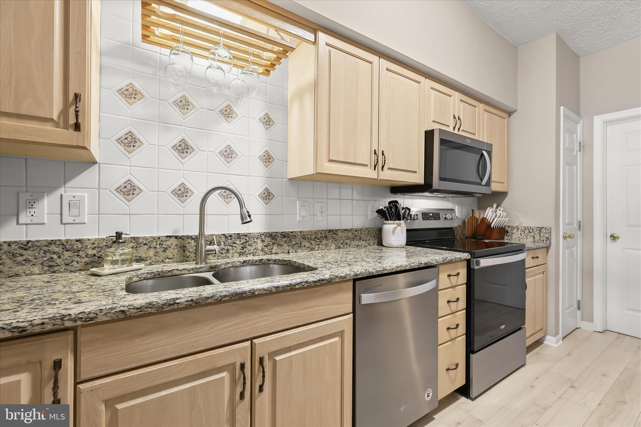 TOMES LANDING - Residential